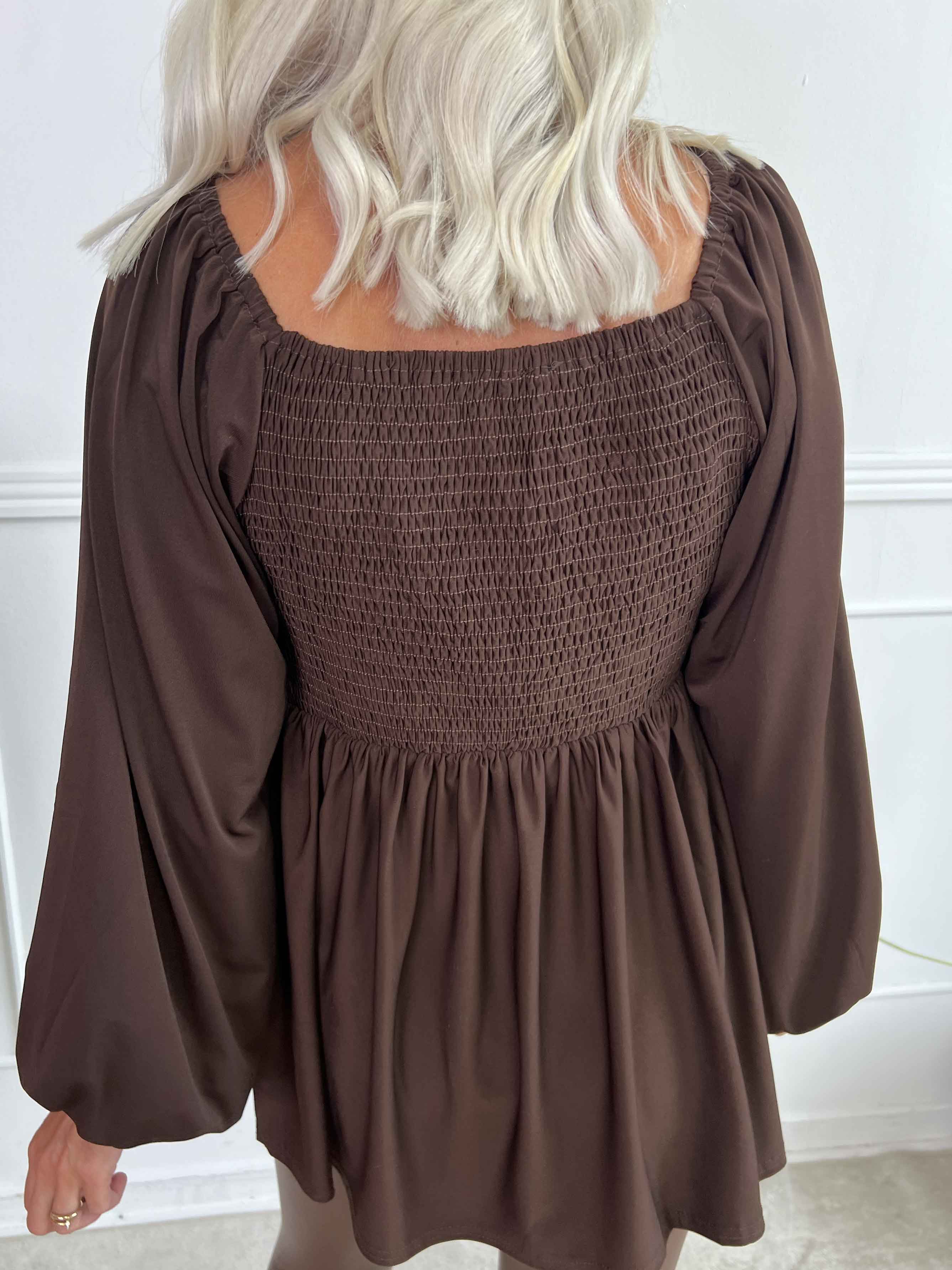 Elna Plain Shirt L/S - Elastisk blus med smock över bysten