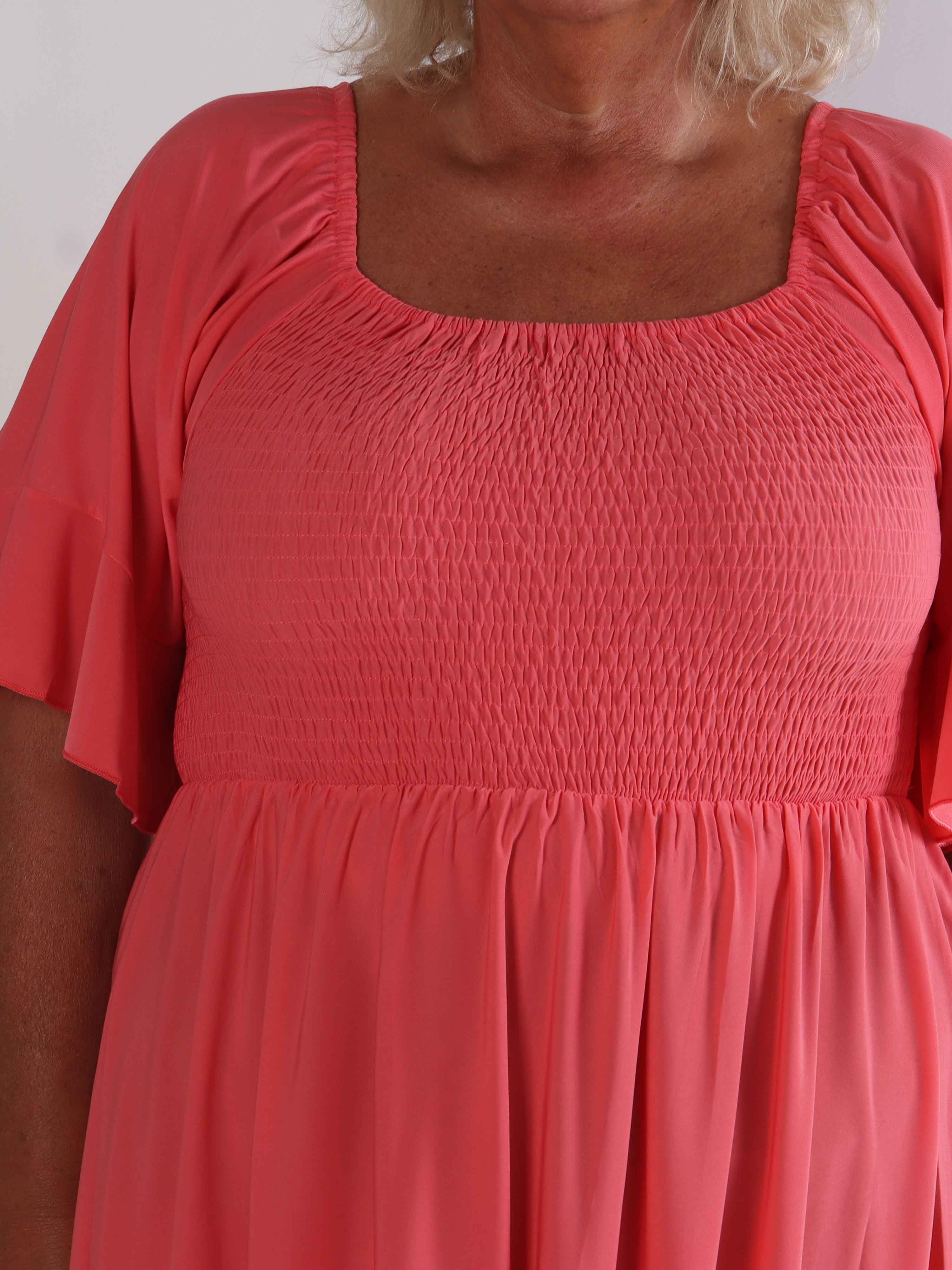 Elna Plain Short - Elastisk plain plus size klänning med resår över bysten