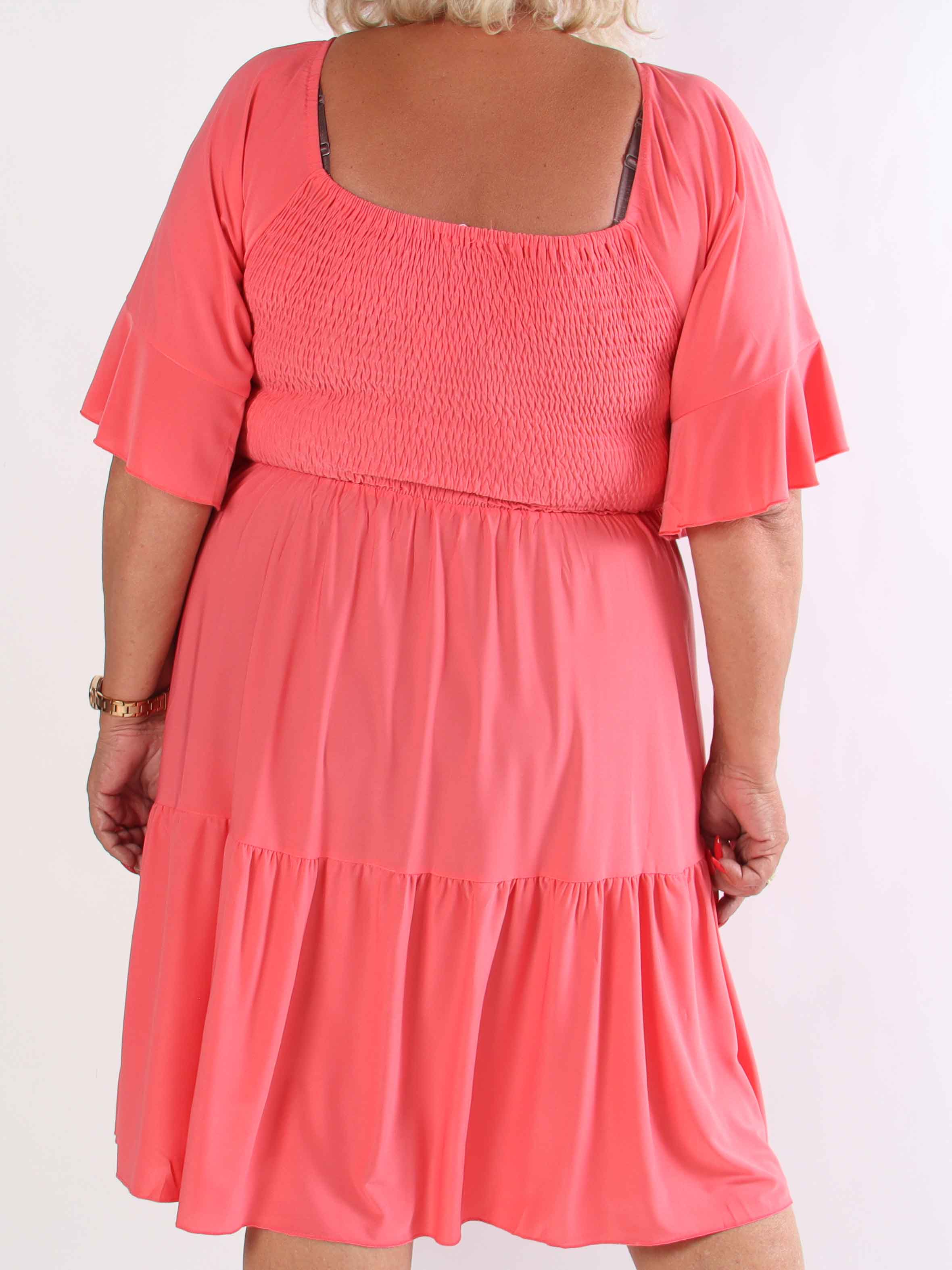 Elna Plain Short - Elastisk plain plus size klänning med resår över bysten