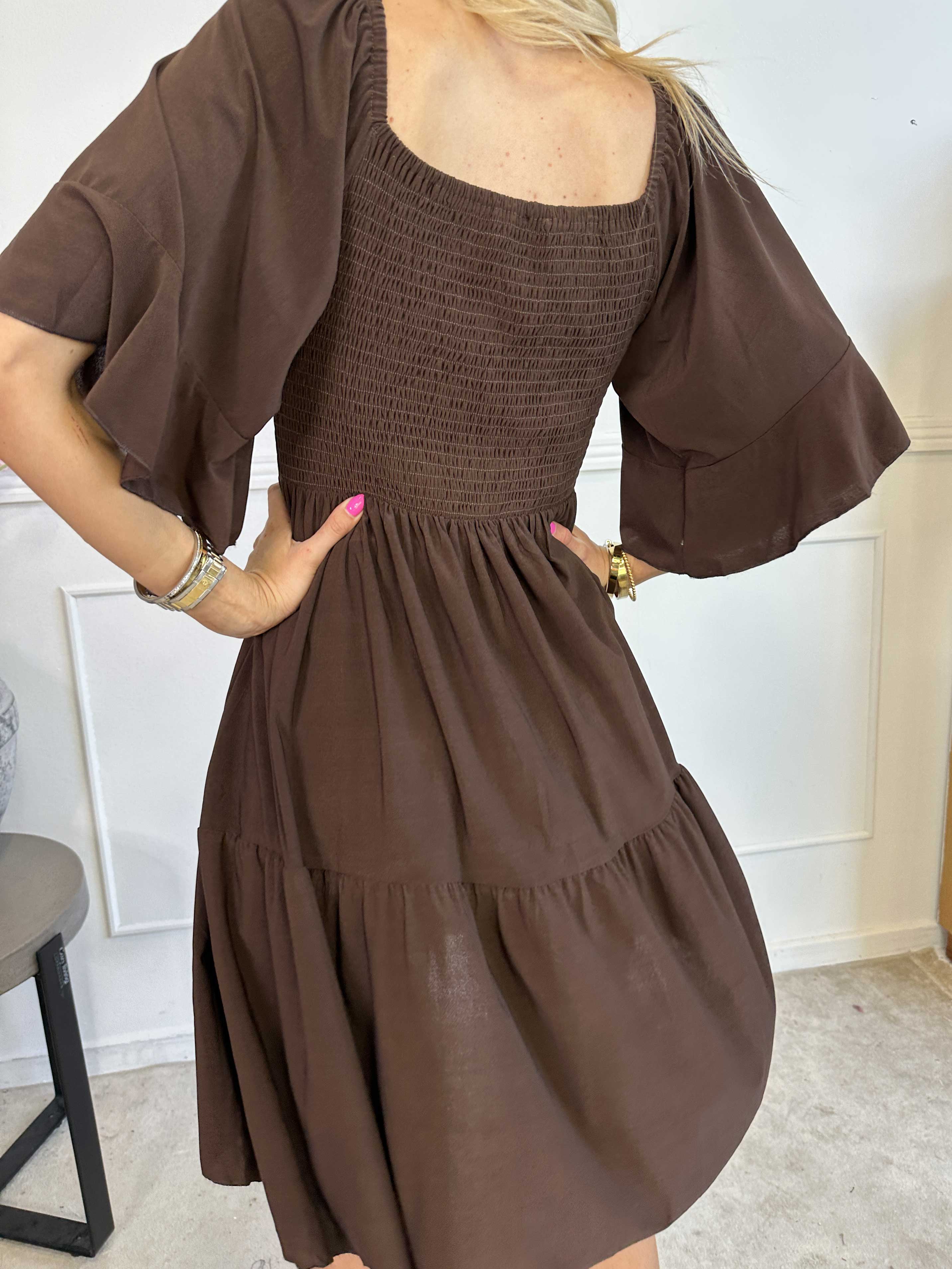 Elna Plain Short - Elastisk plain klänning med resår över bysten