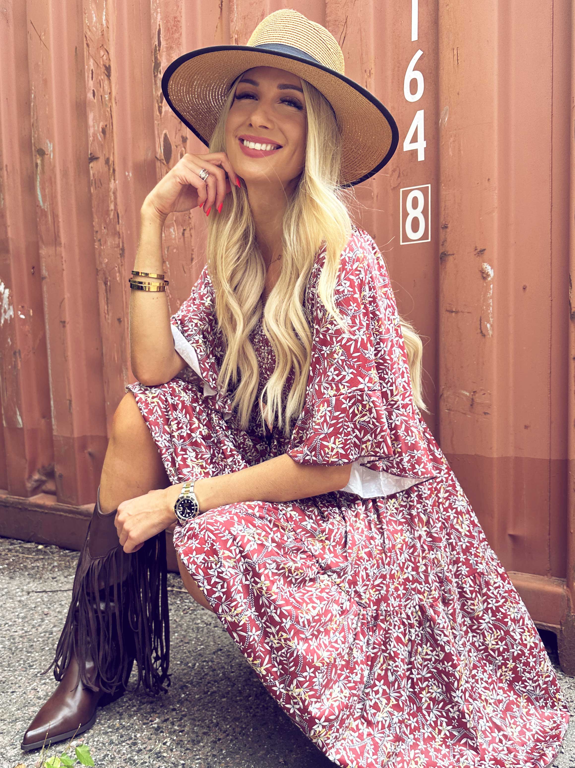 Elna Small Flower Short - Blommig elastisk klänning med smock över bysten