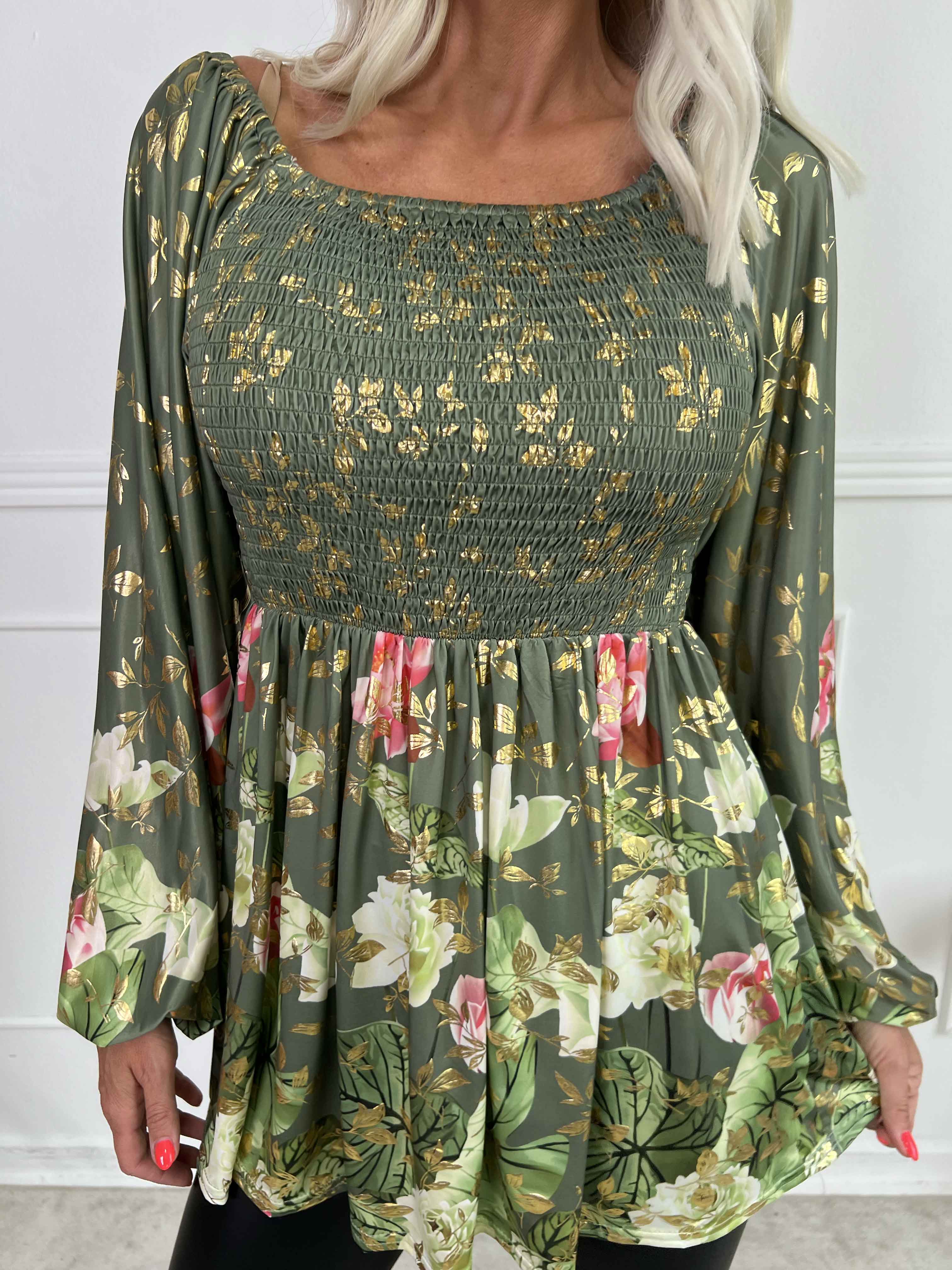 Elna Water Lily Shirt L/S - Elastisk blus med blommigt mönster och smock över bysten