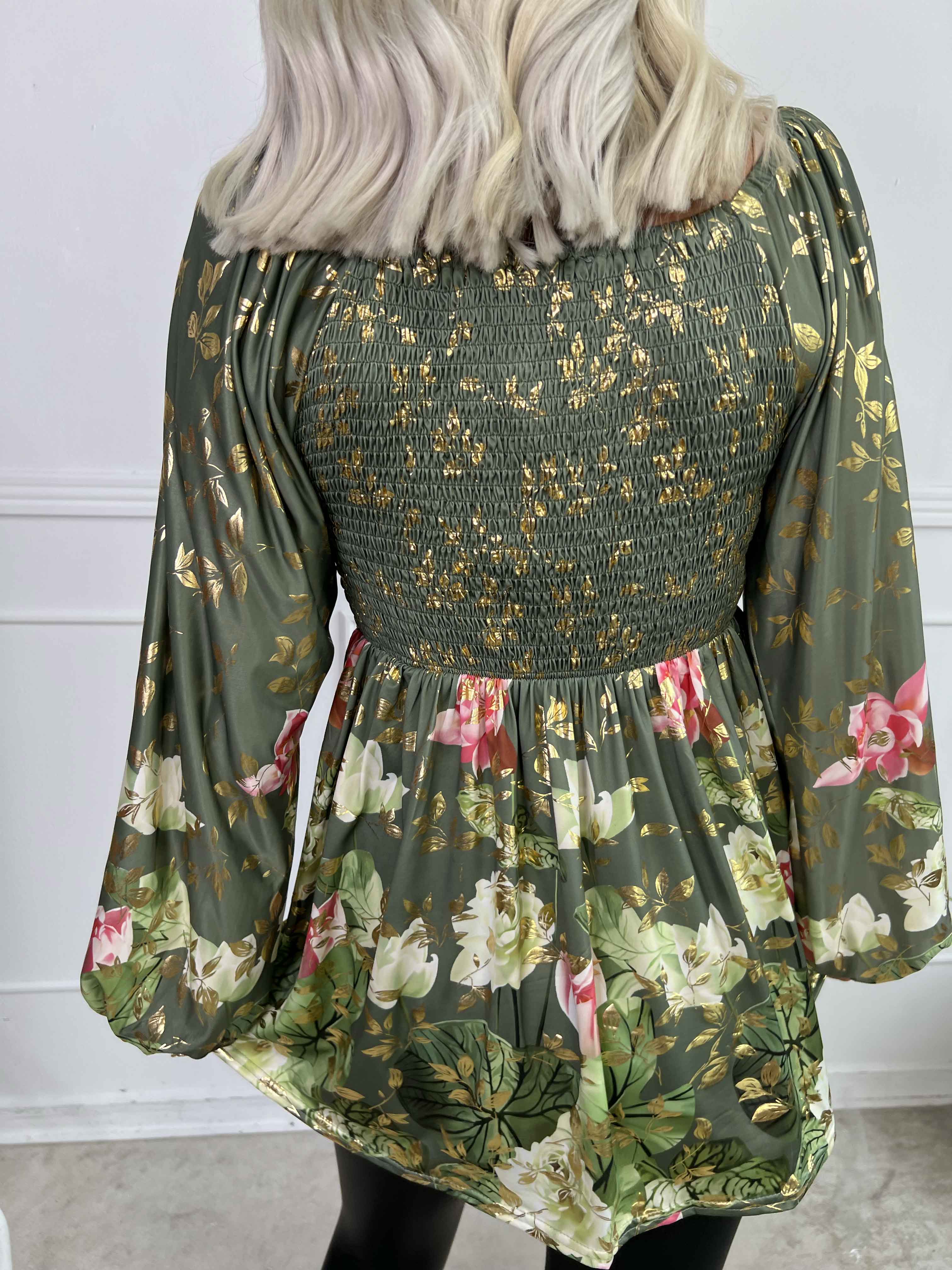 Elna Water Lily Shirt L/S - Elastisk blus med blommigt mönster och smock över bysten