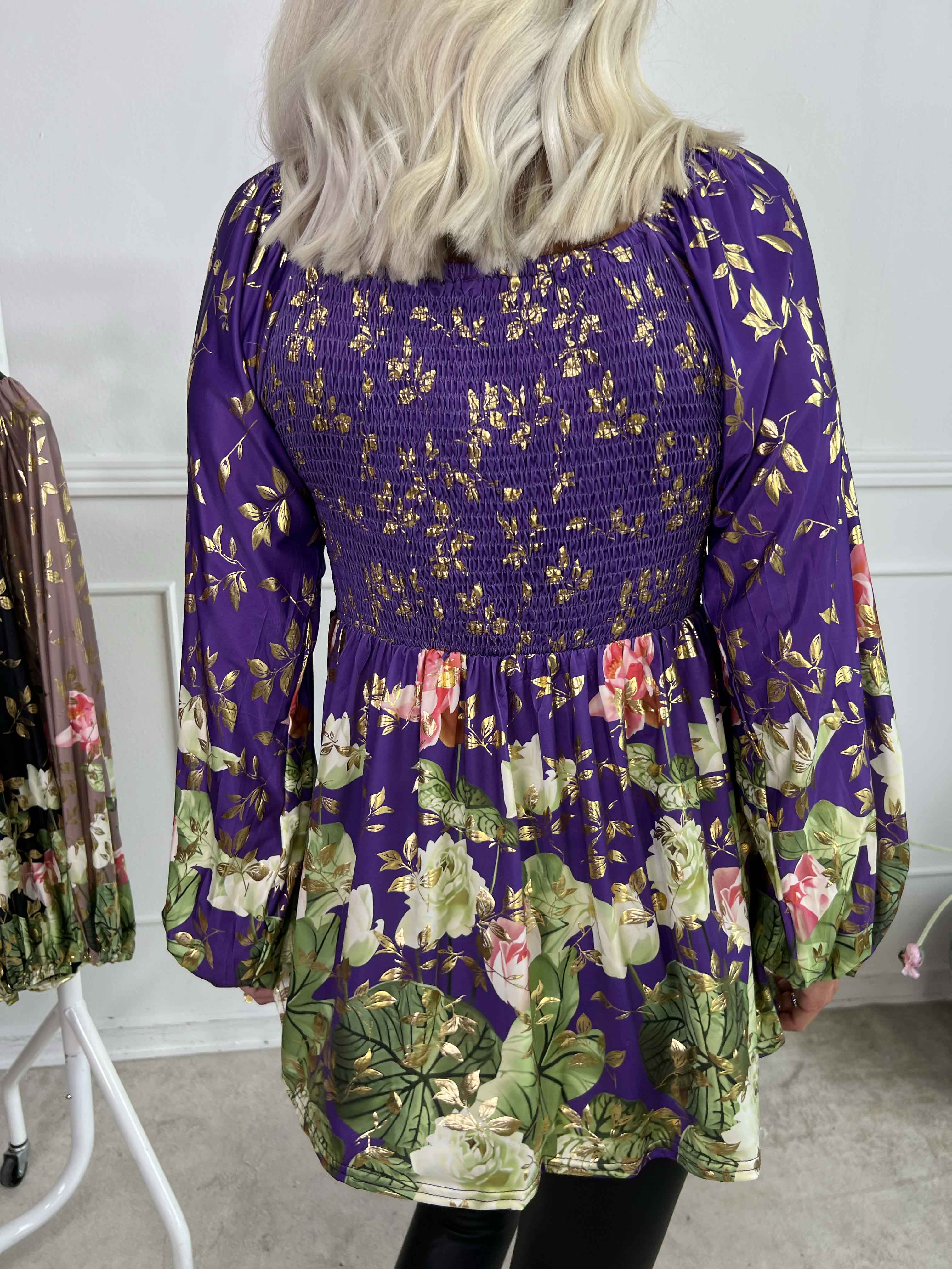 Elna Water Lily Shirt L/S - Elastisk blus med blommigt mönster och smock över bysten