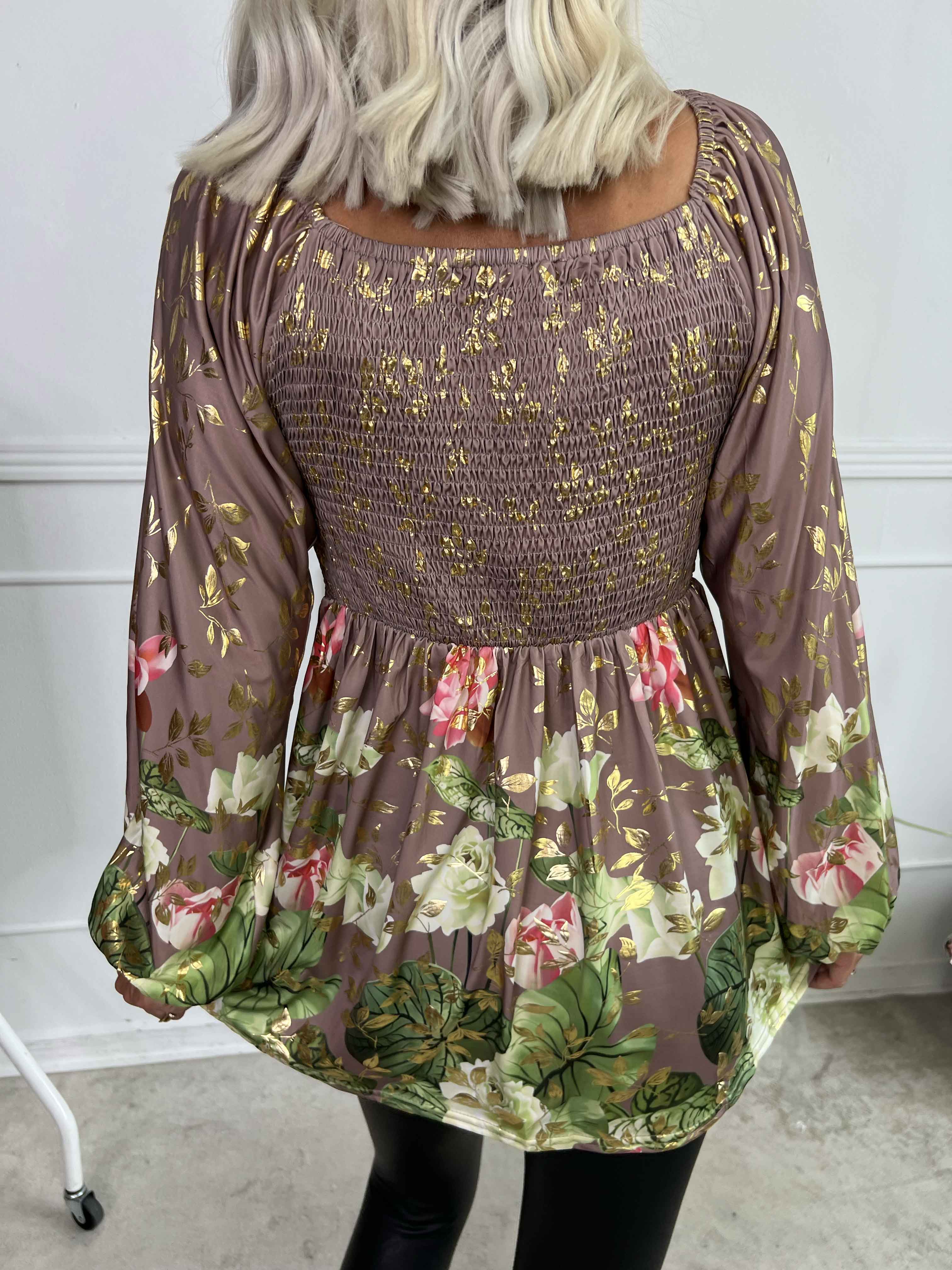 Elna Water Lily Shirt L/S - Elastisk blus med blommigt mönster och smock över bysten