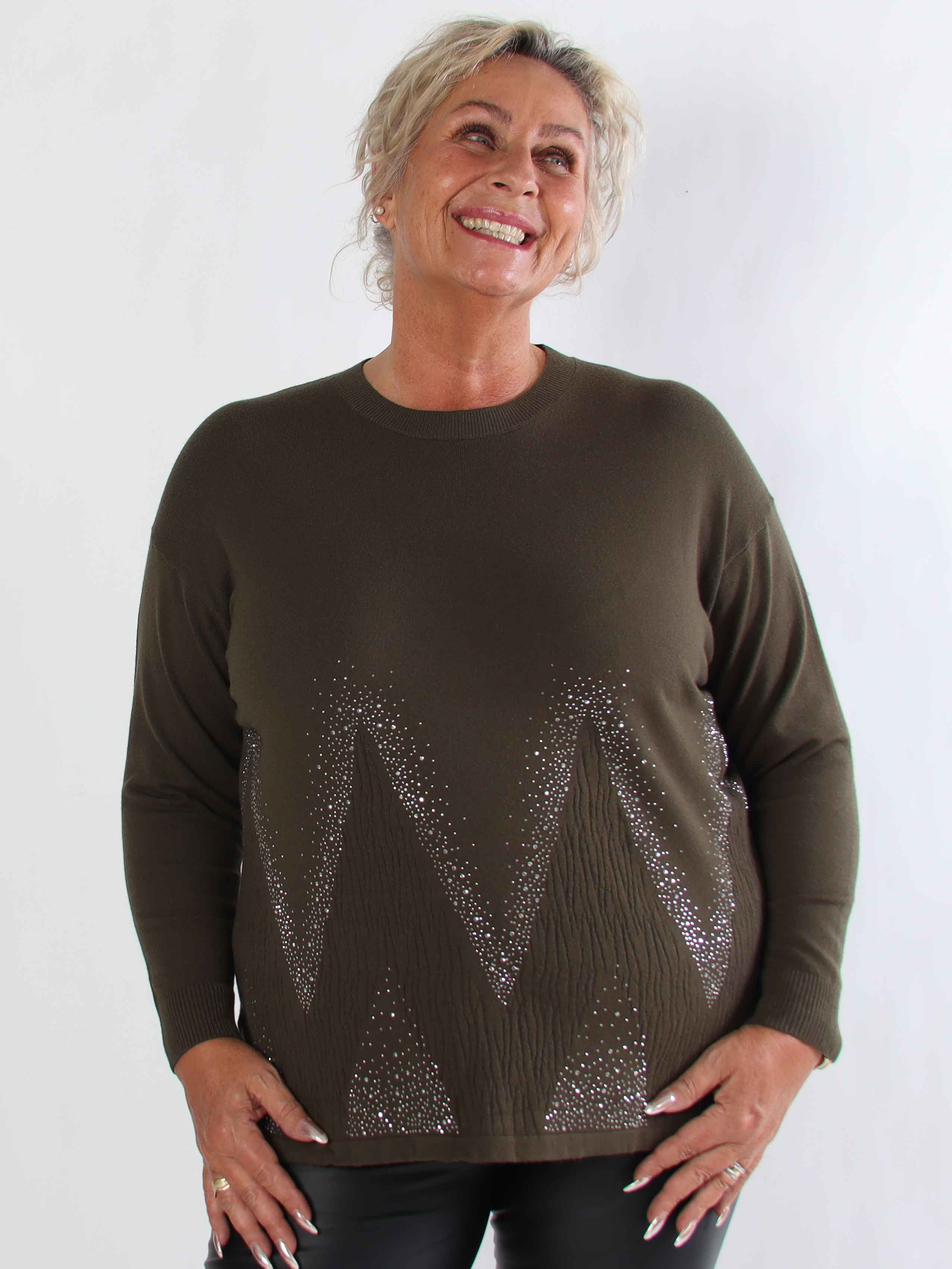 Ellrun - Plus size tröja med sicksackmönster av strass nedtill