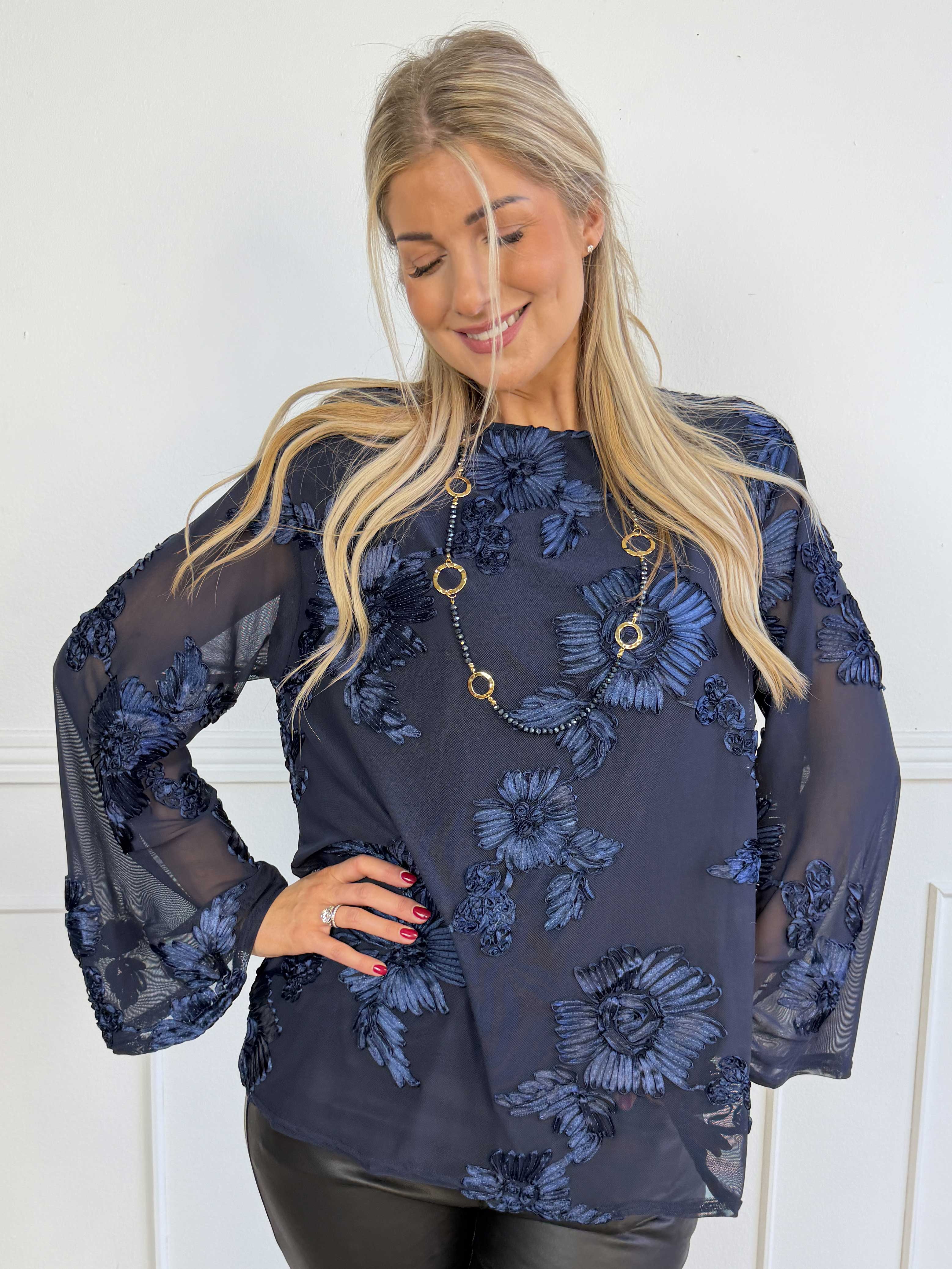 Emilie Flora - Stretchig tunika i mesh med fina blomstermotiv och långa ärmar