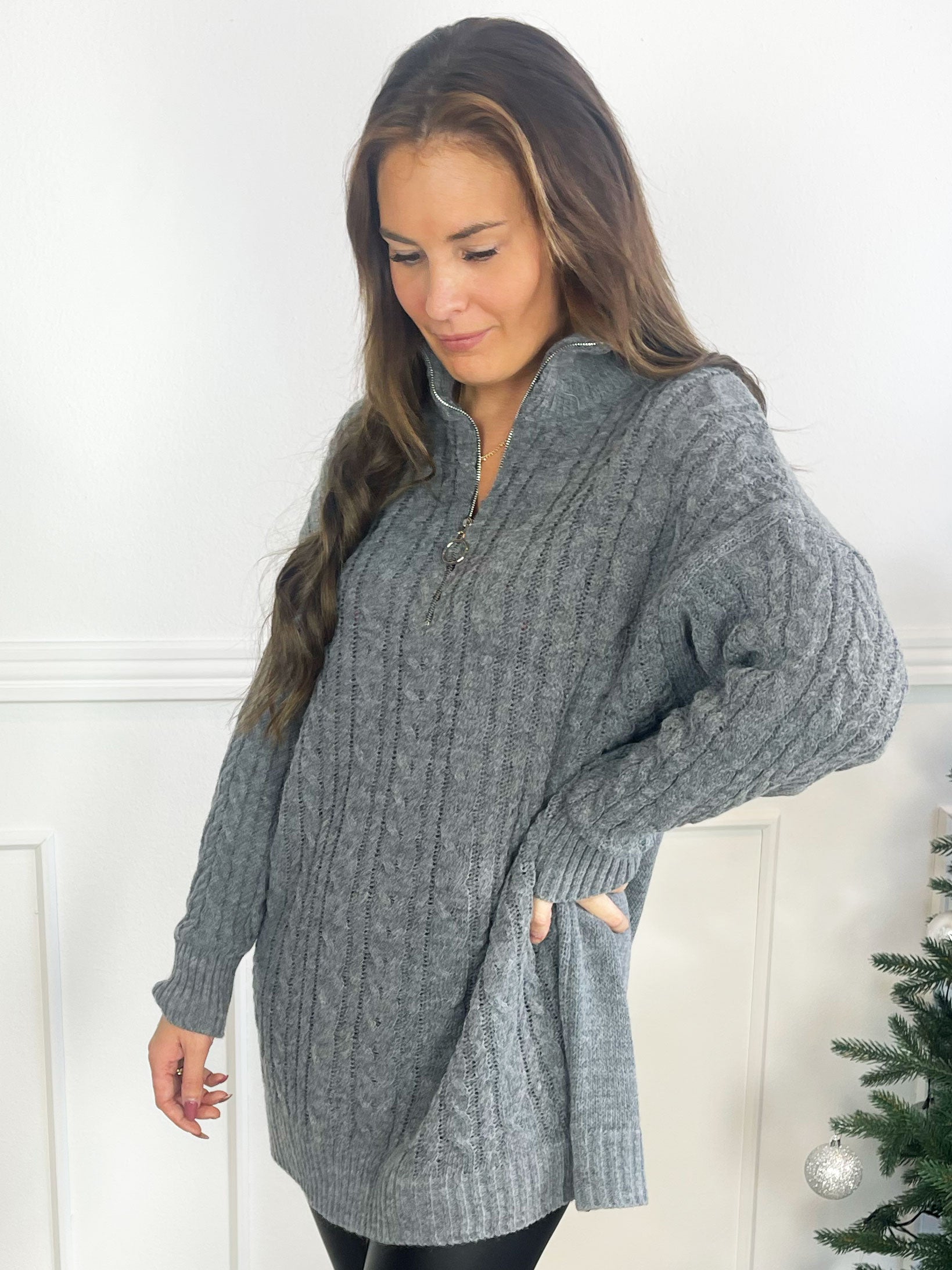 Esly - Kabelstickad tröja med dragkedja