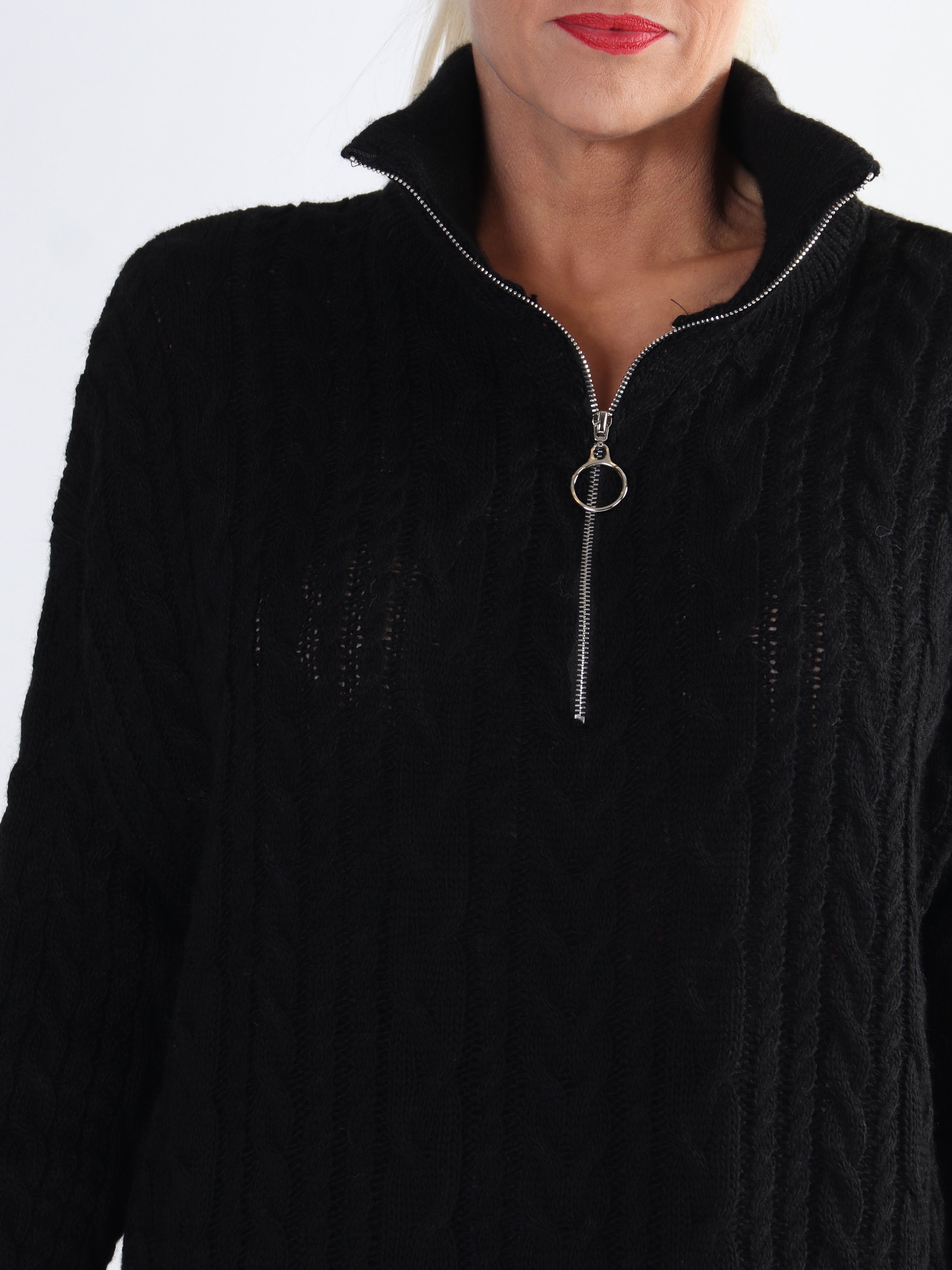 Esly - Kabelstickad tröja med dragkedja i plus size