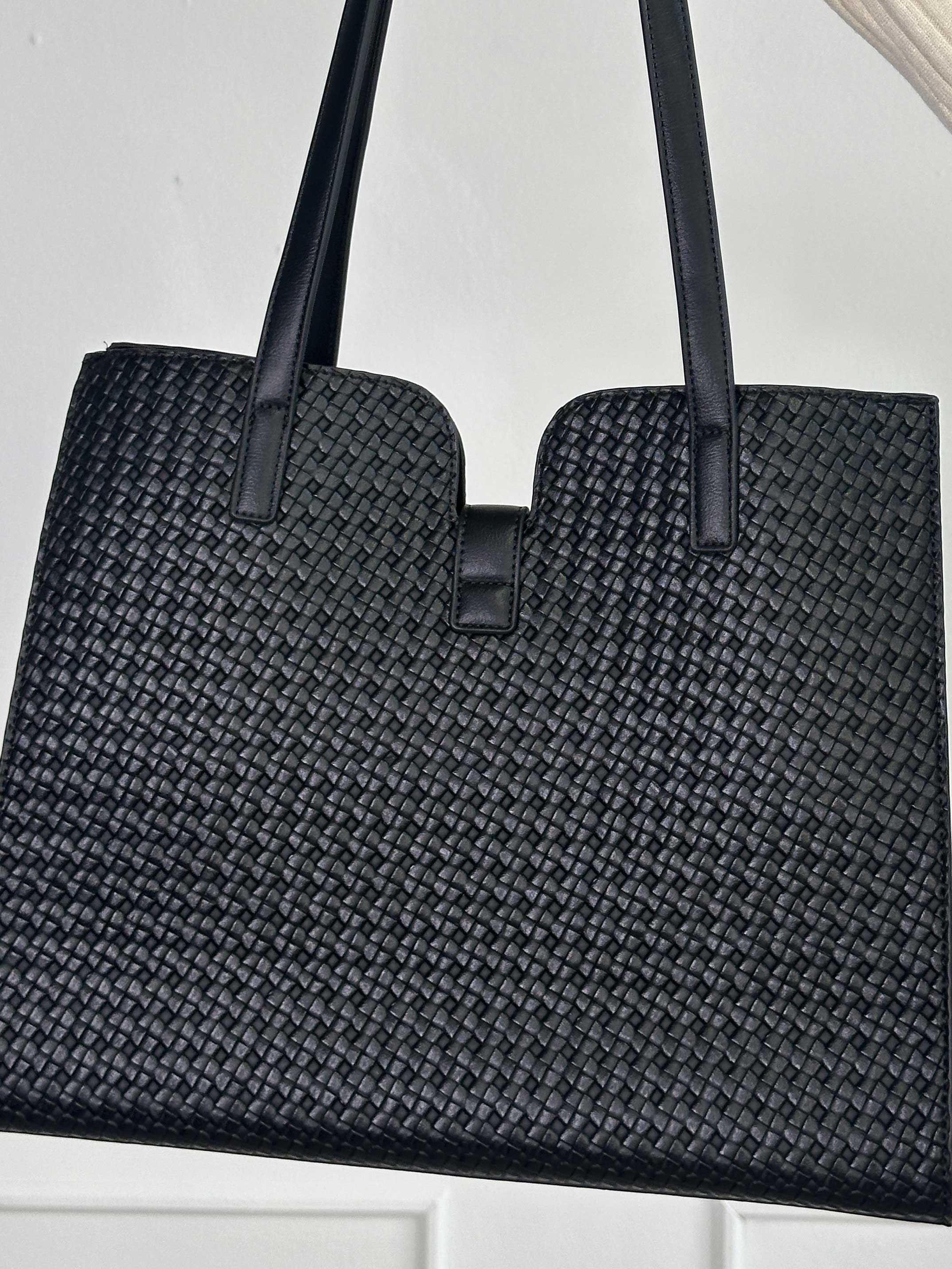 Eudora - Axelväska med silverspänne