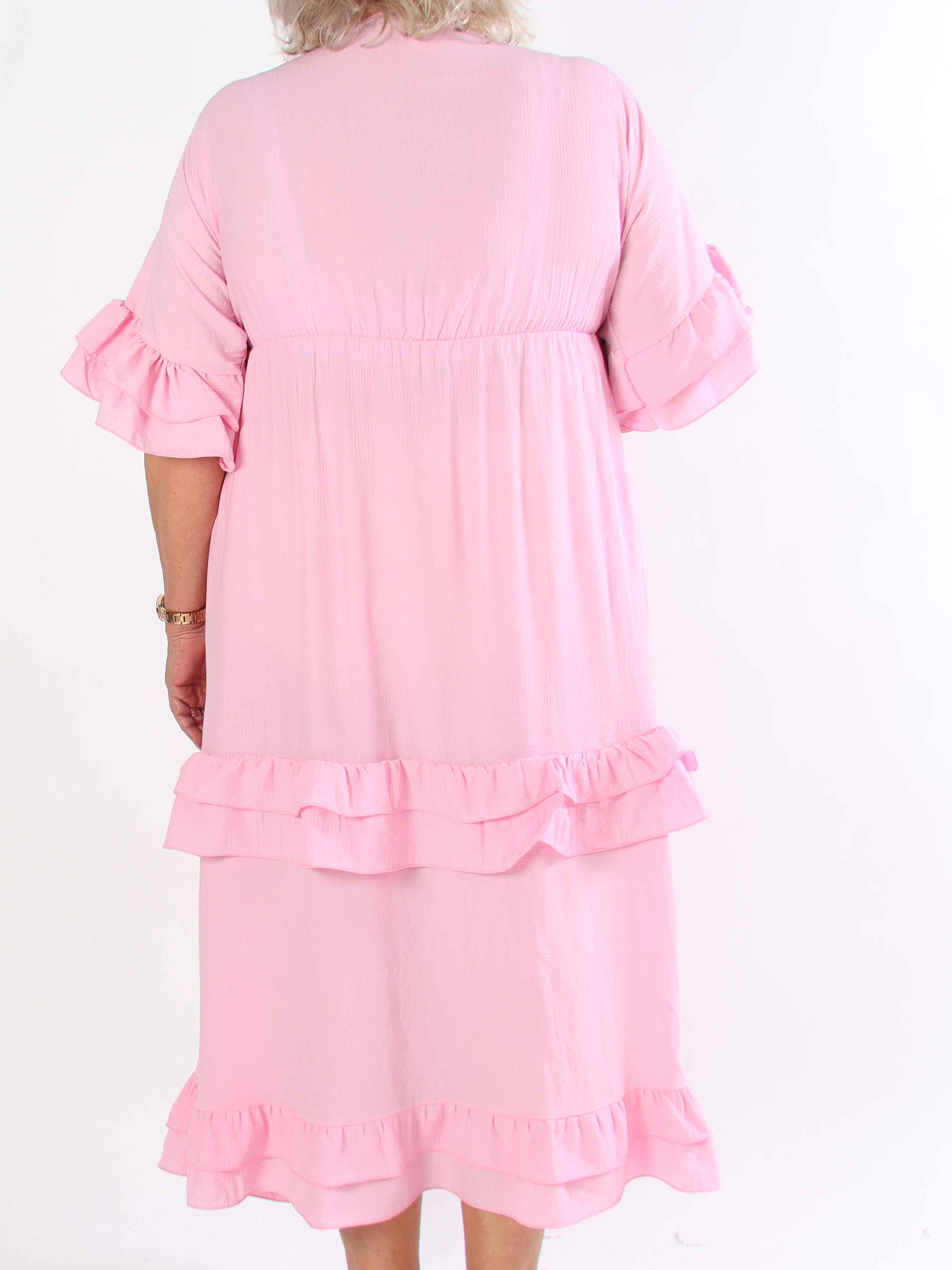 Europe - Lång plus size klänning i viskos med volangdetaljer