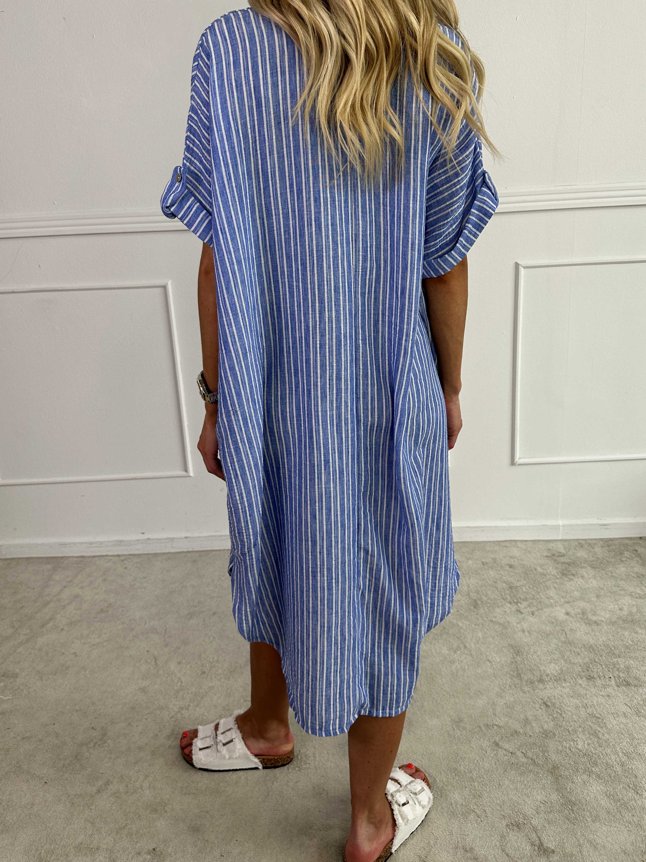 Evelyn - Randig tunikaklänning med skjortkra