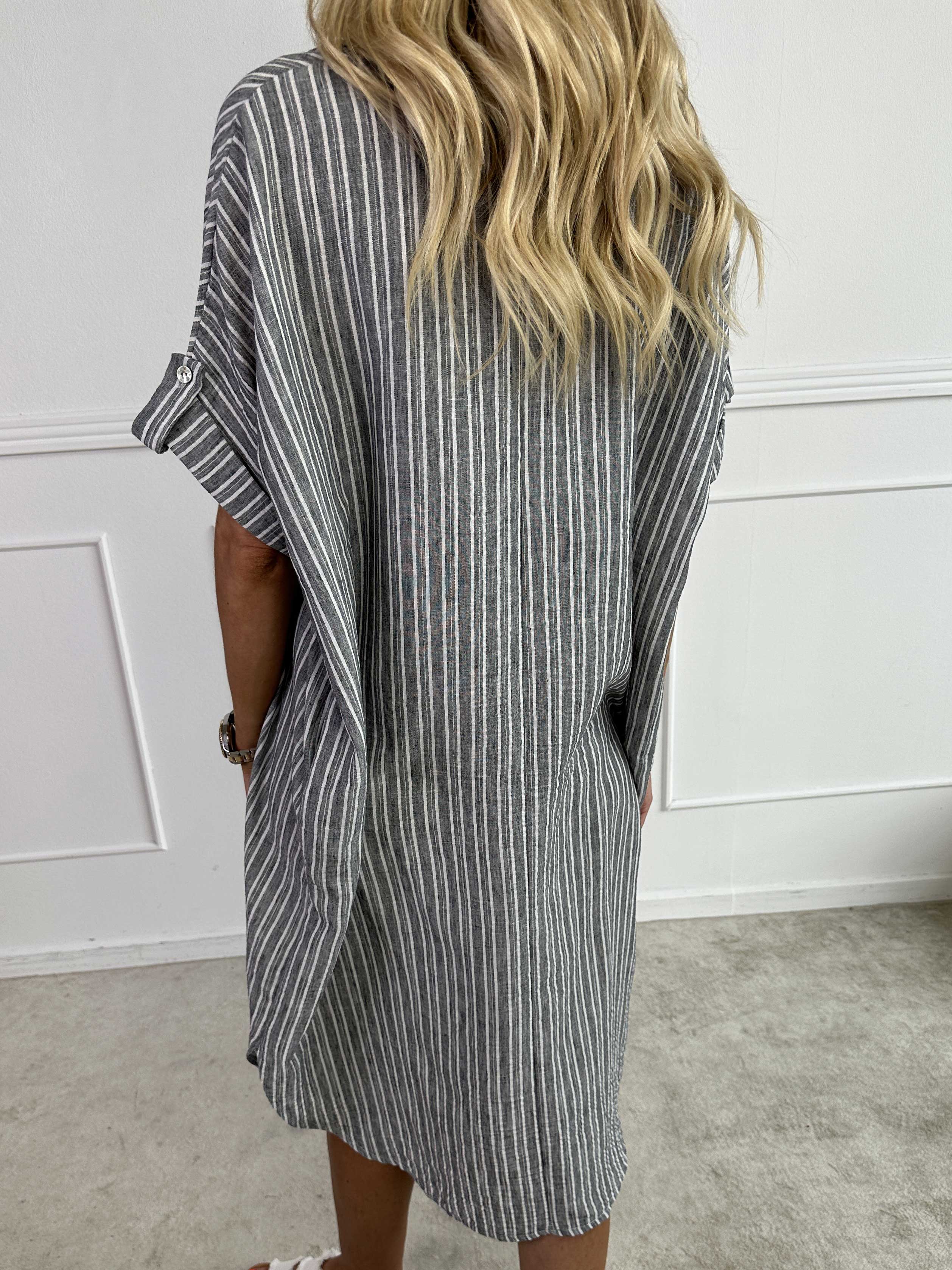 Evelyn - Randig tunikaklänning med skjortkra