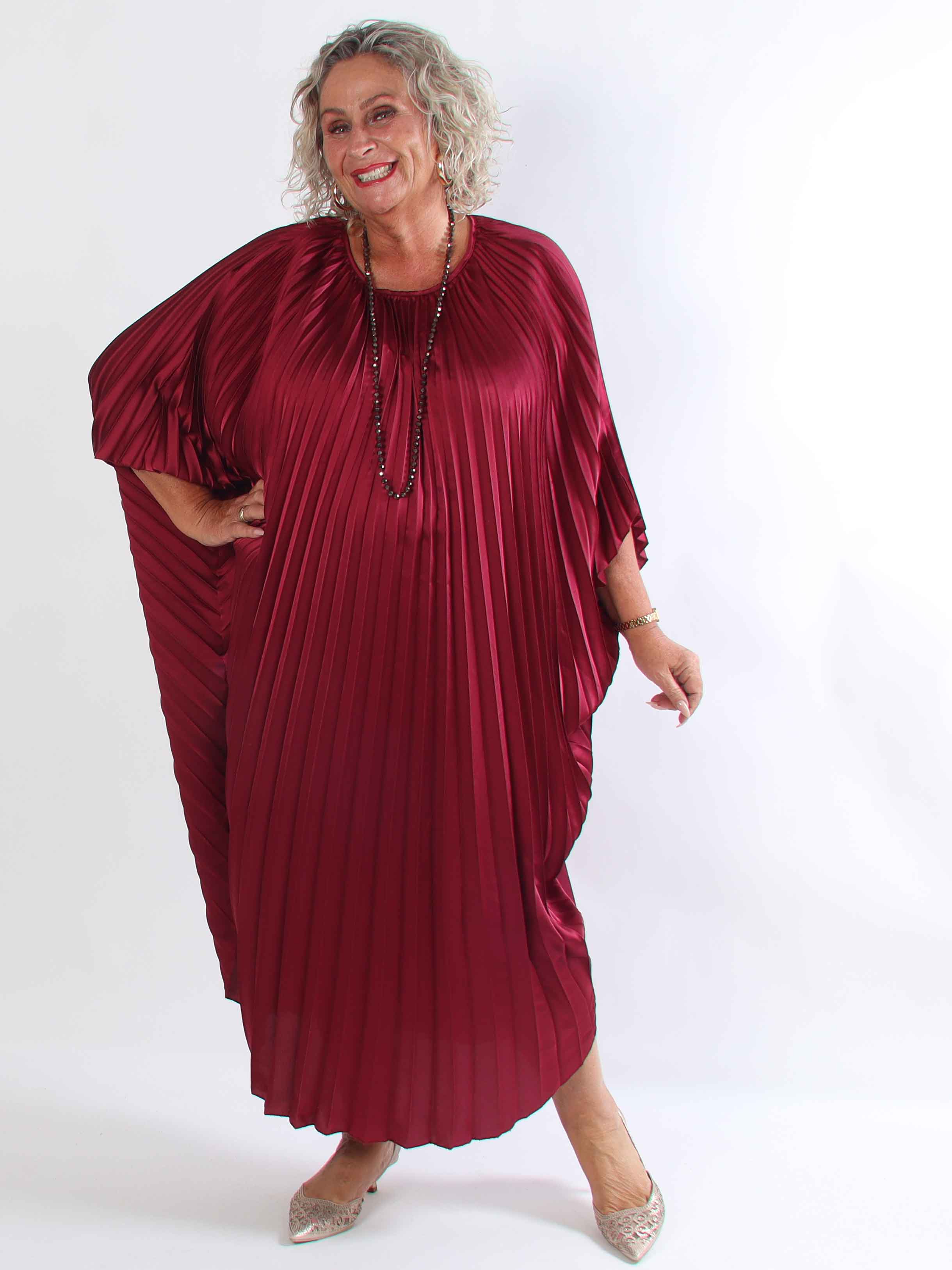 Evita - Elegant plus size tunikakjole i smukt plisseret stof