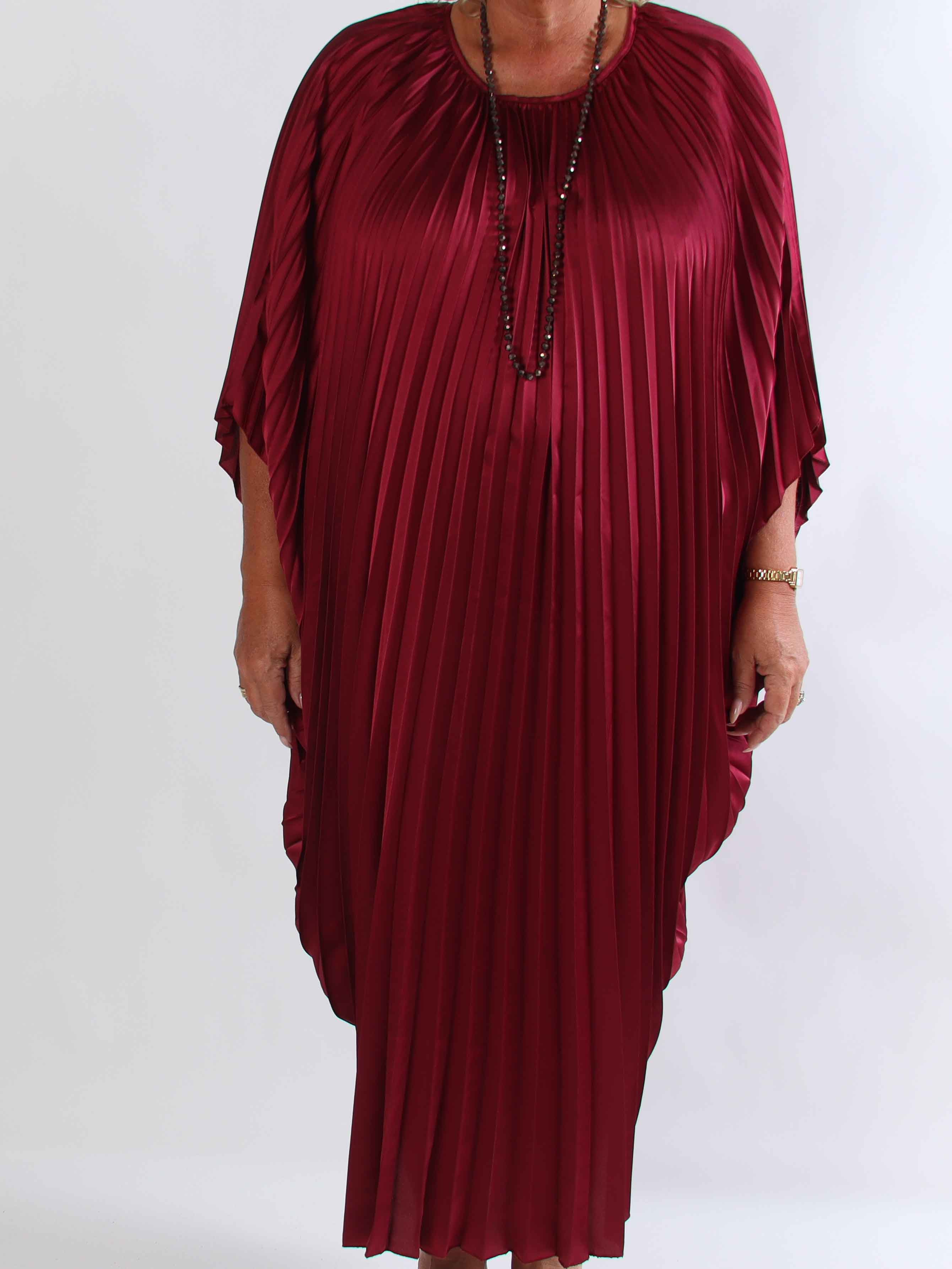 Evita - Elegant plus size tunikakjole i smukt plisseret stof