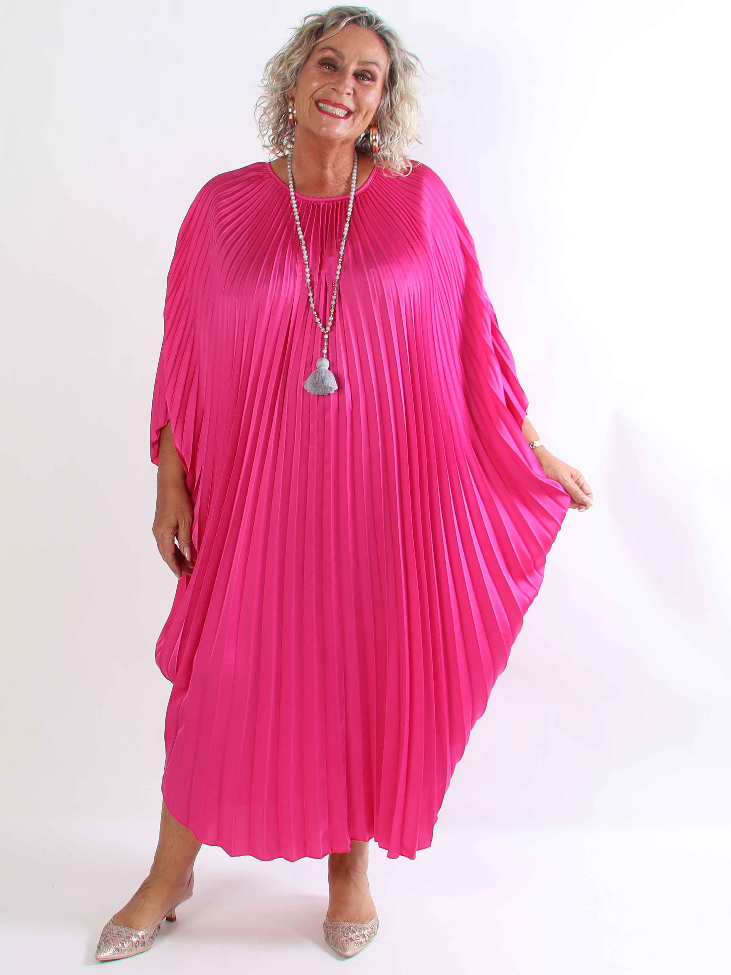 Evita - Elegant plus size tunikakjole i smukt plisseret stof