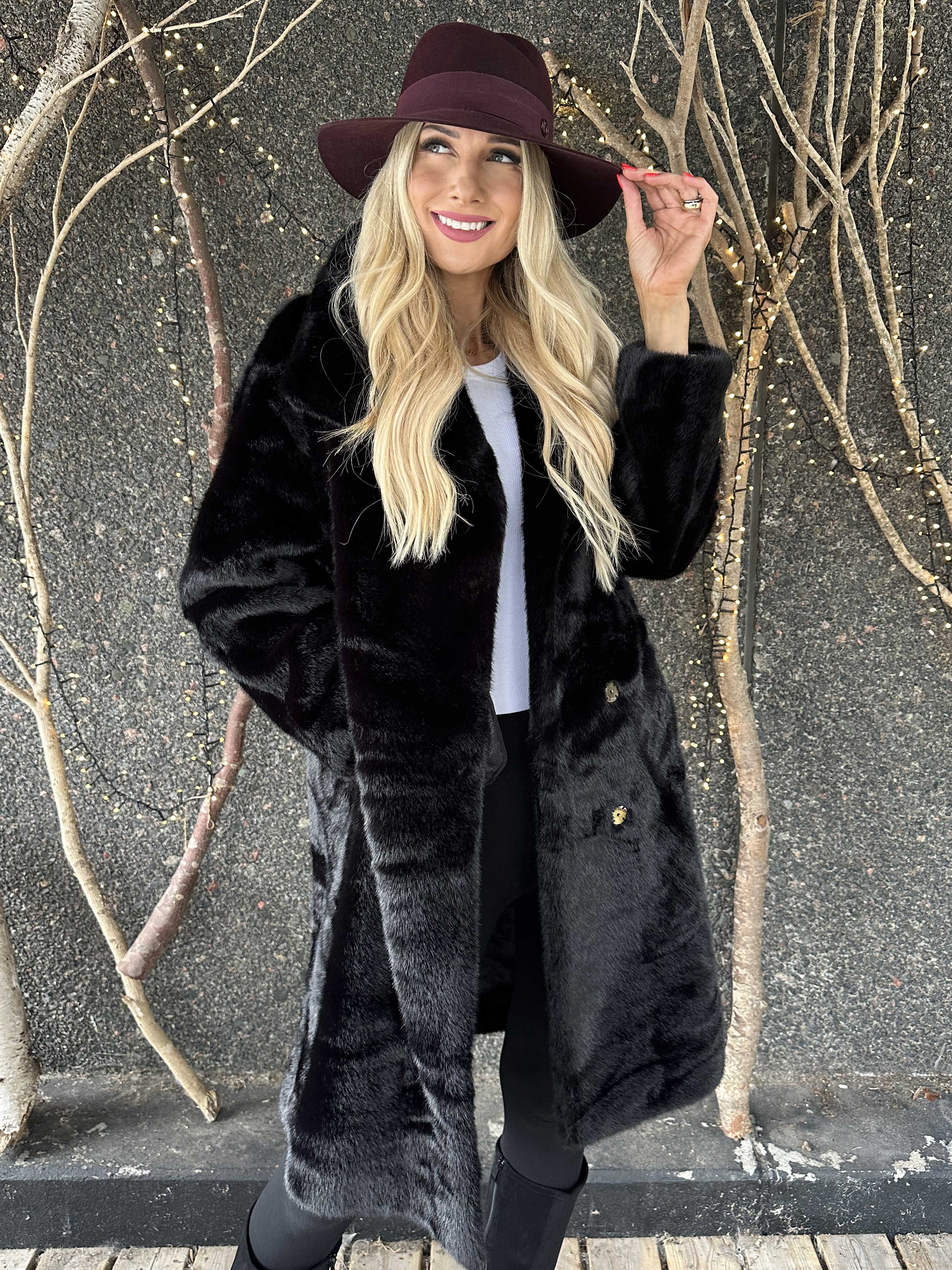 Federica - Mjuk fuskpälskappa med krage