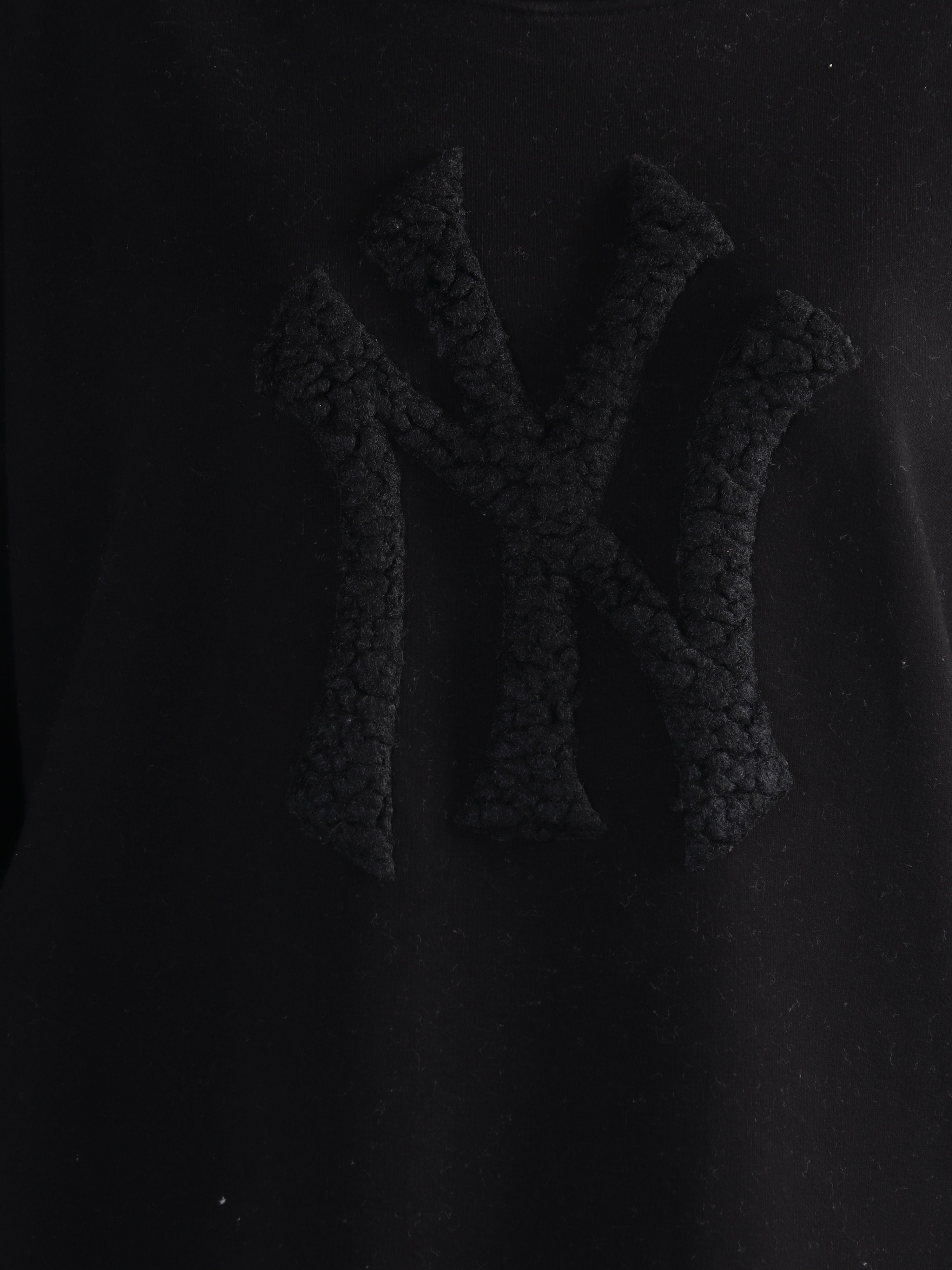 Fenya - Sweatshirt i stor storlek med detaljer i mjuk plysch