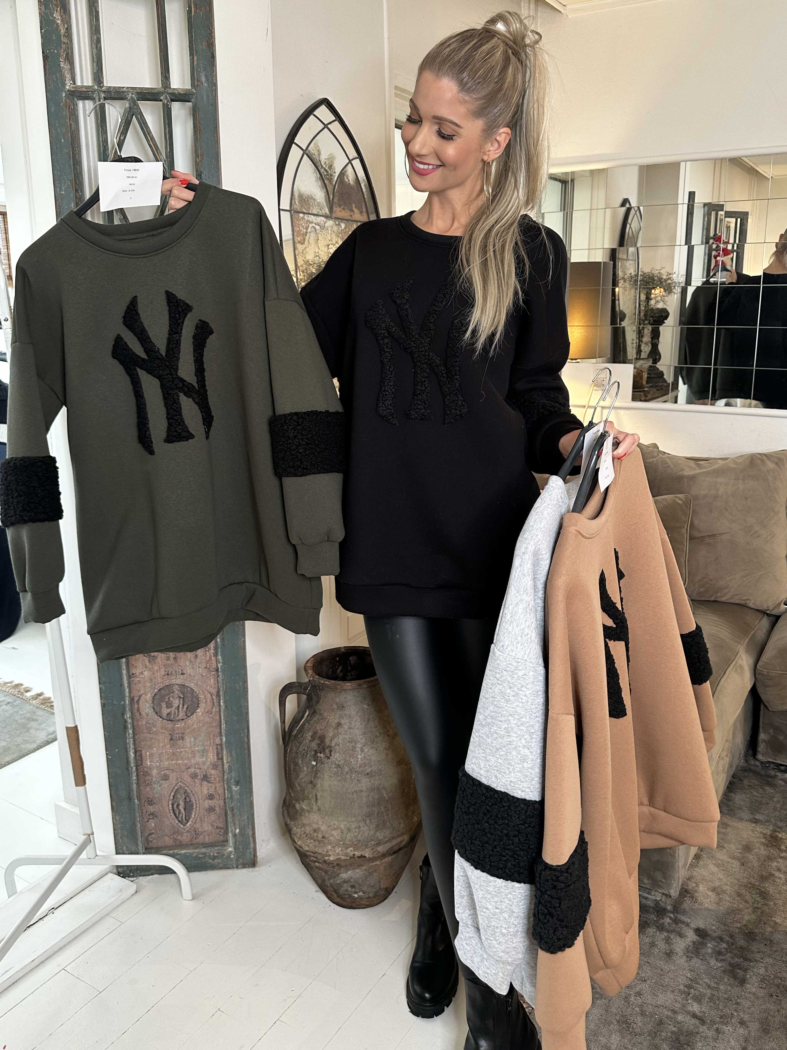 Fenya - Sweatshirt med detaljer i mjuk plysch