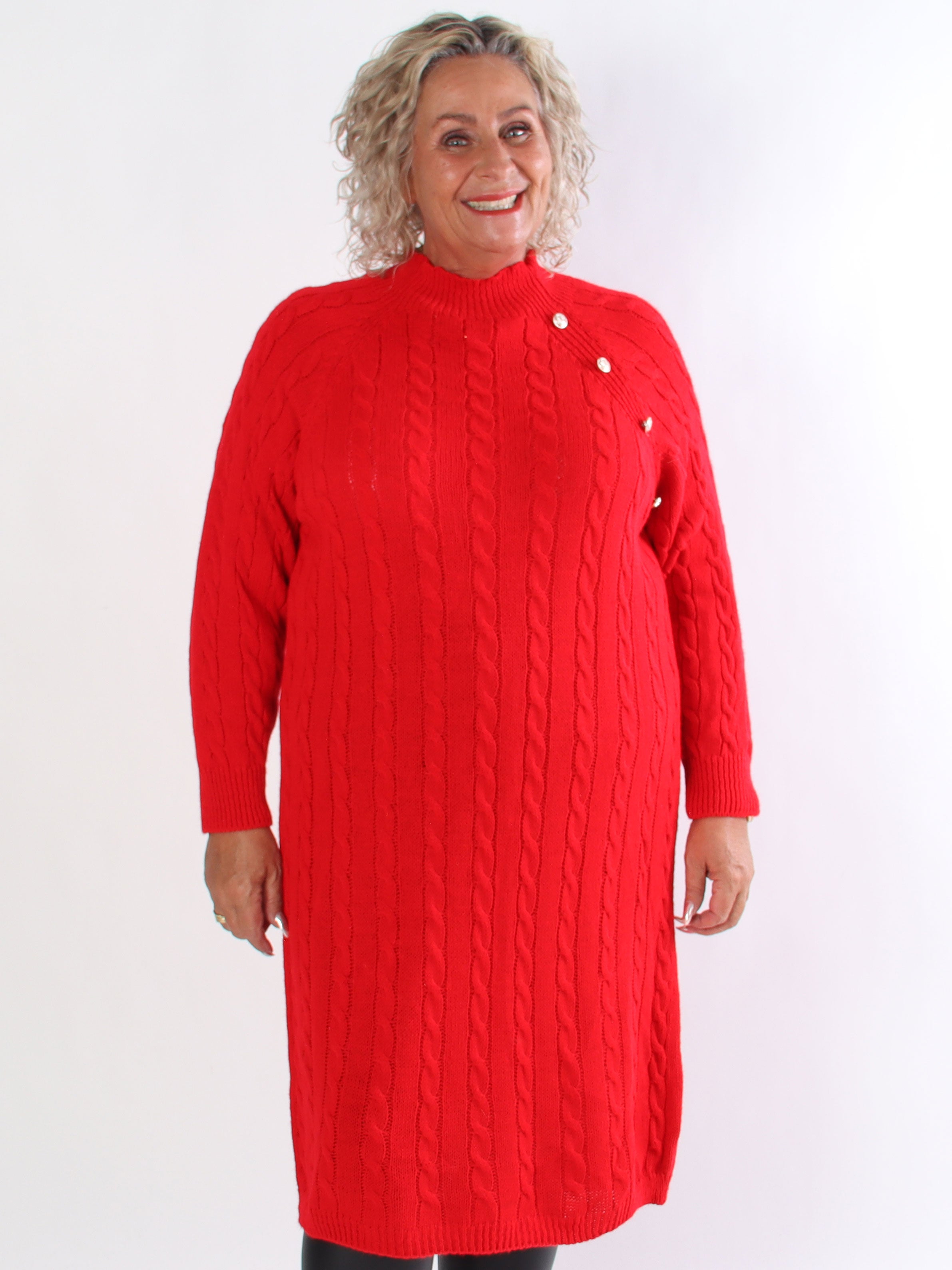 Floresta - Kabelstickad plus size klänning med guldfärgade knappar