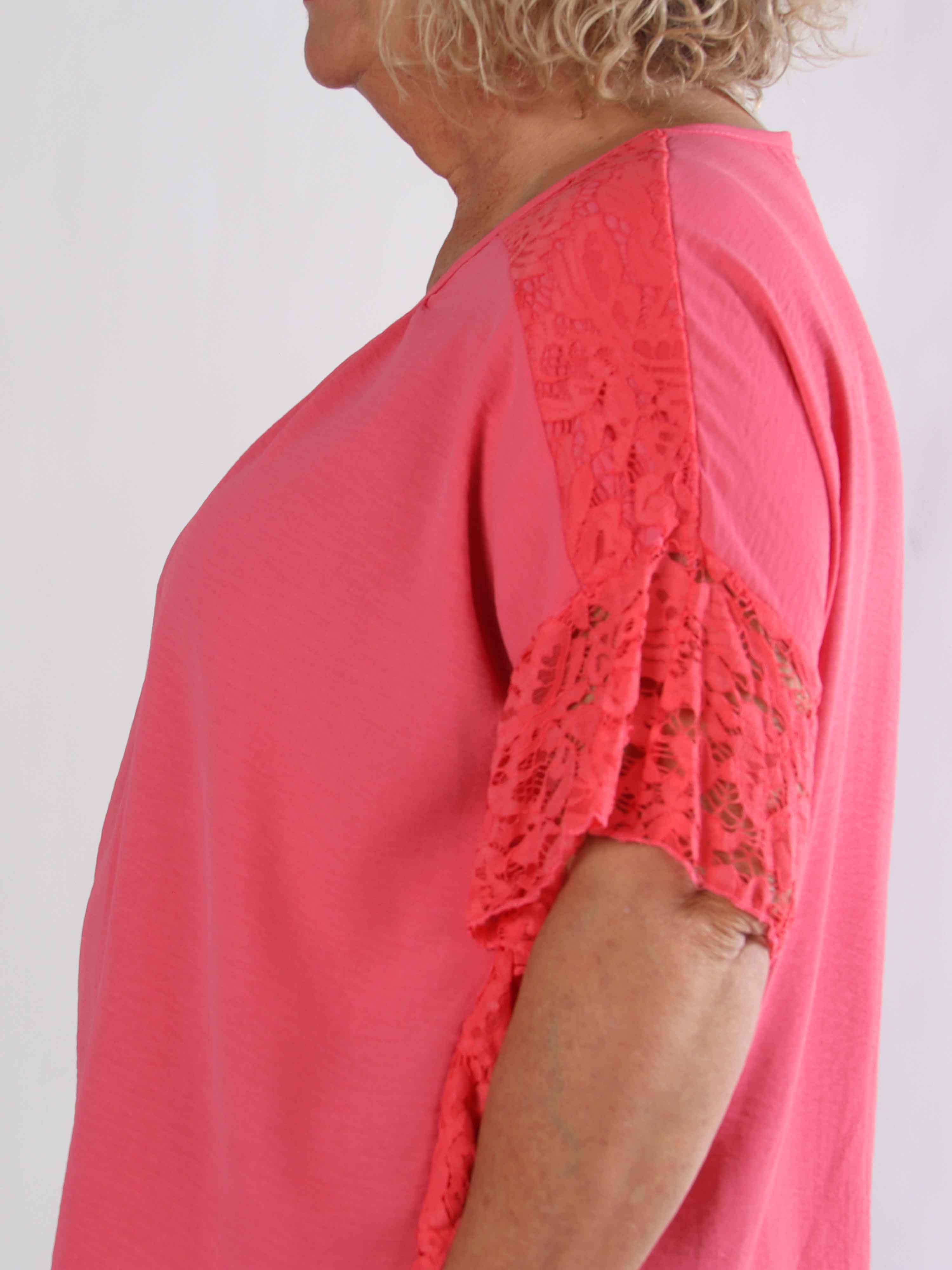 Frazzine Shirt - Plus size tunika i løs pasform med blondekant ved ærmerne