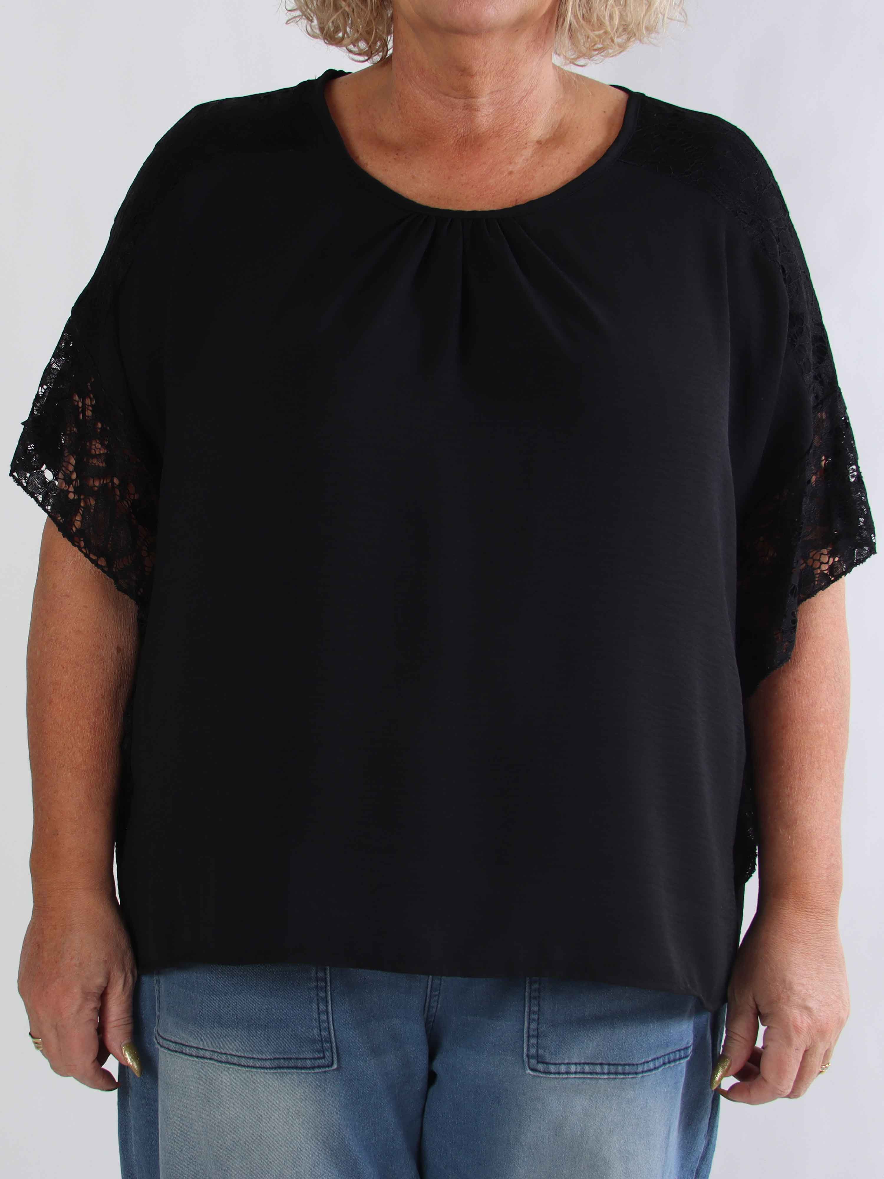 Frazzine Shirt - Plus size tunika i løs pasform med blondekant ved ærmerne