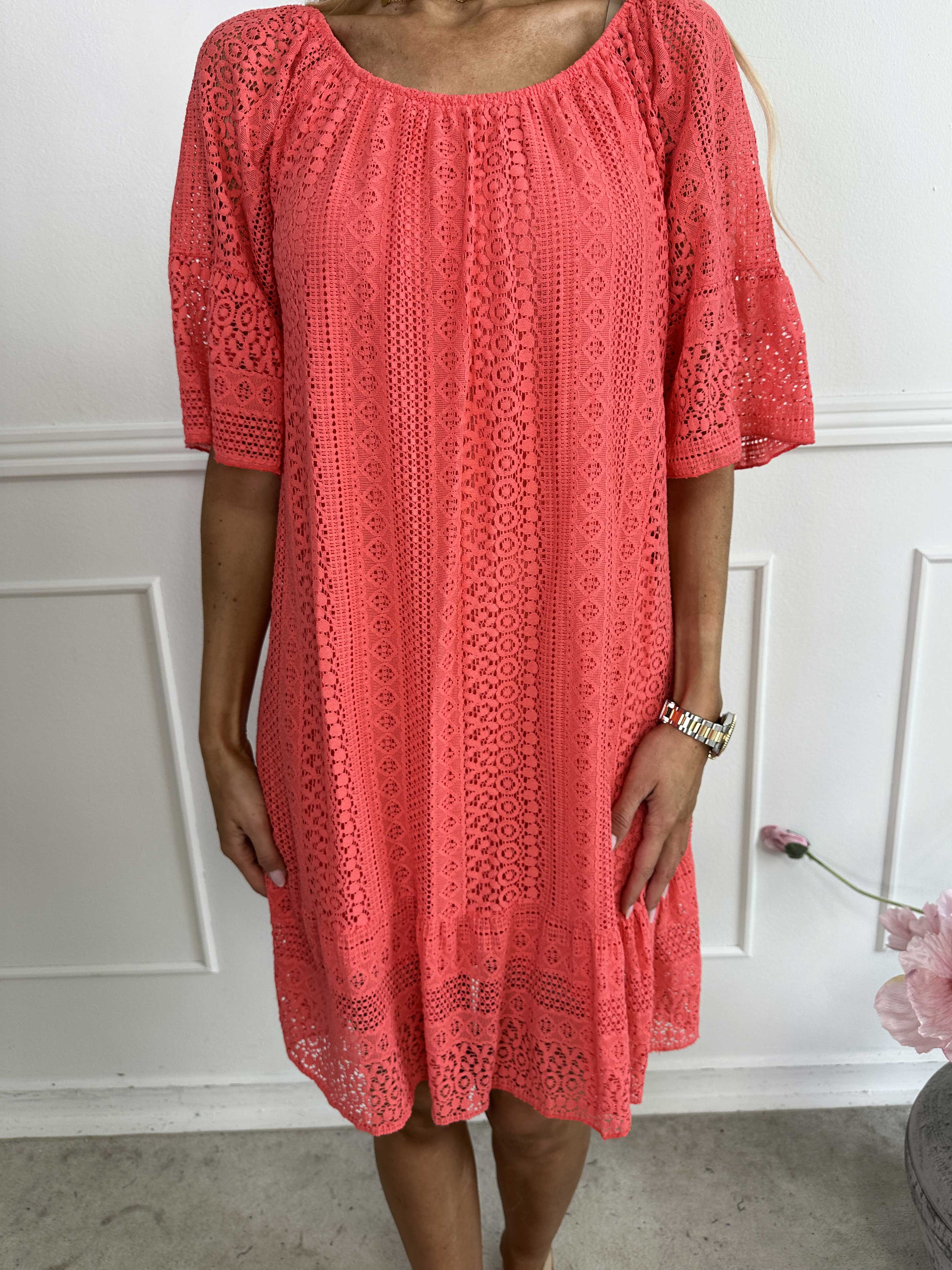 Galateia Sleeves - Klänning i mjuk spets i bomull