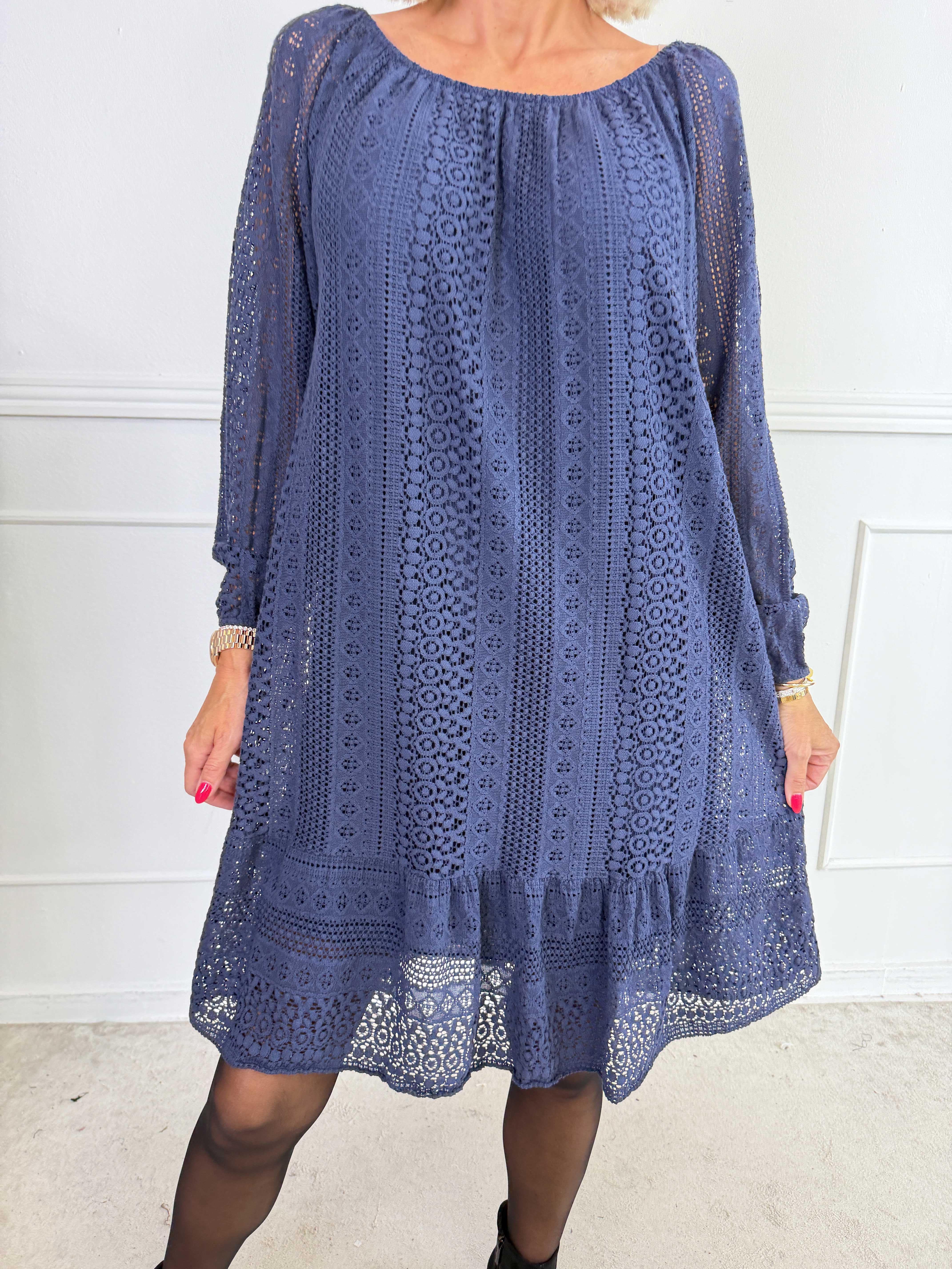 Galateia Long Sleeve – Feminin klänning i mjuk bomullsspets