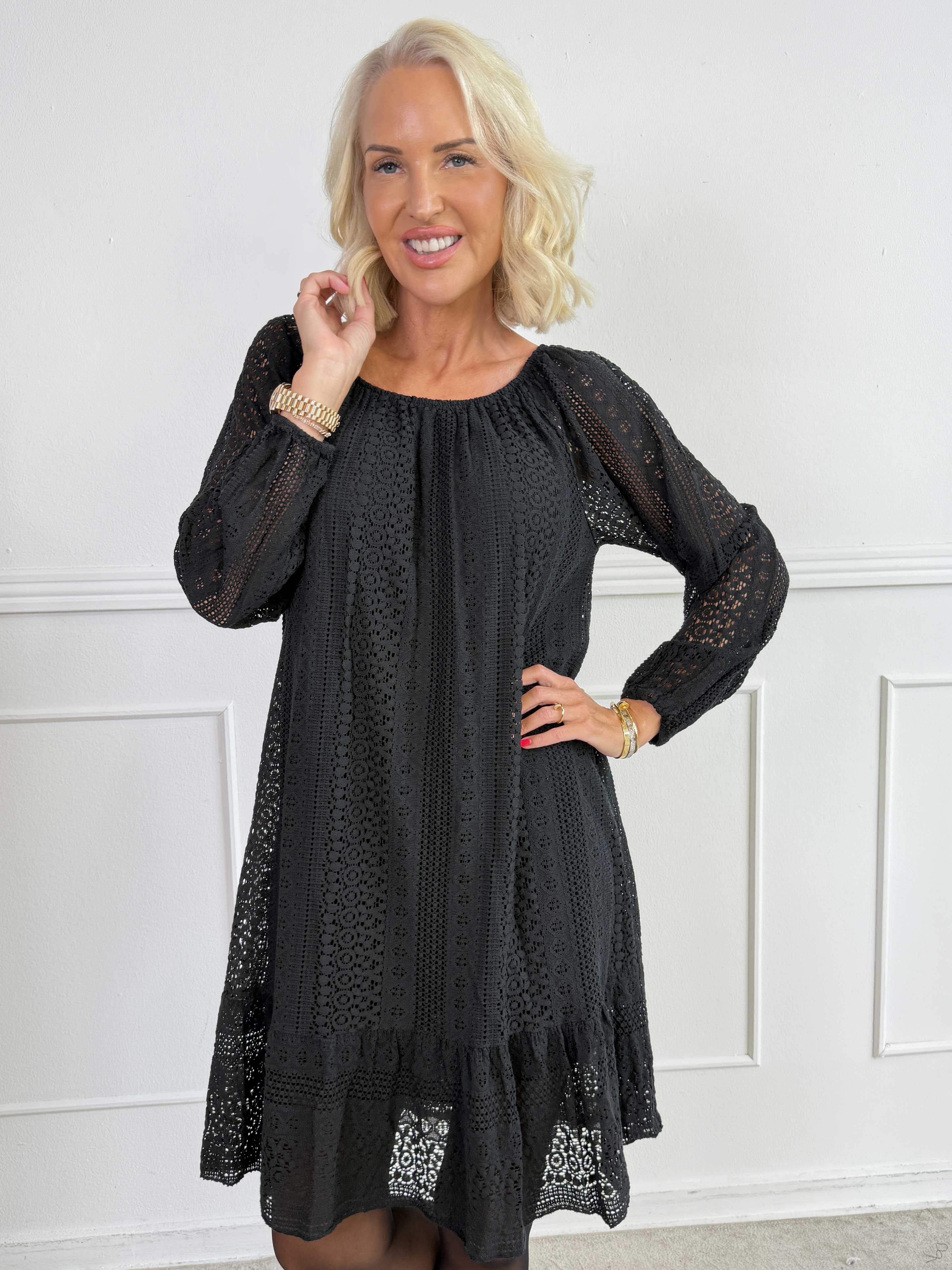 Galateia Long Sleeve – Feminin klänning i mjuk bomullsspets