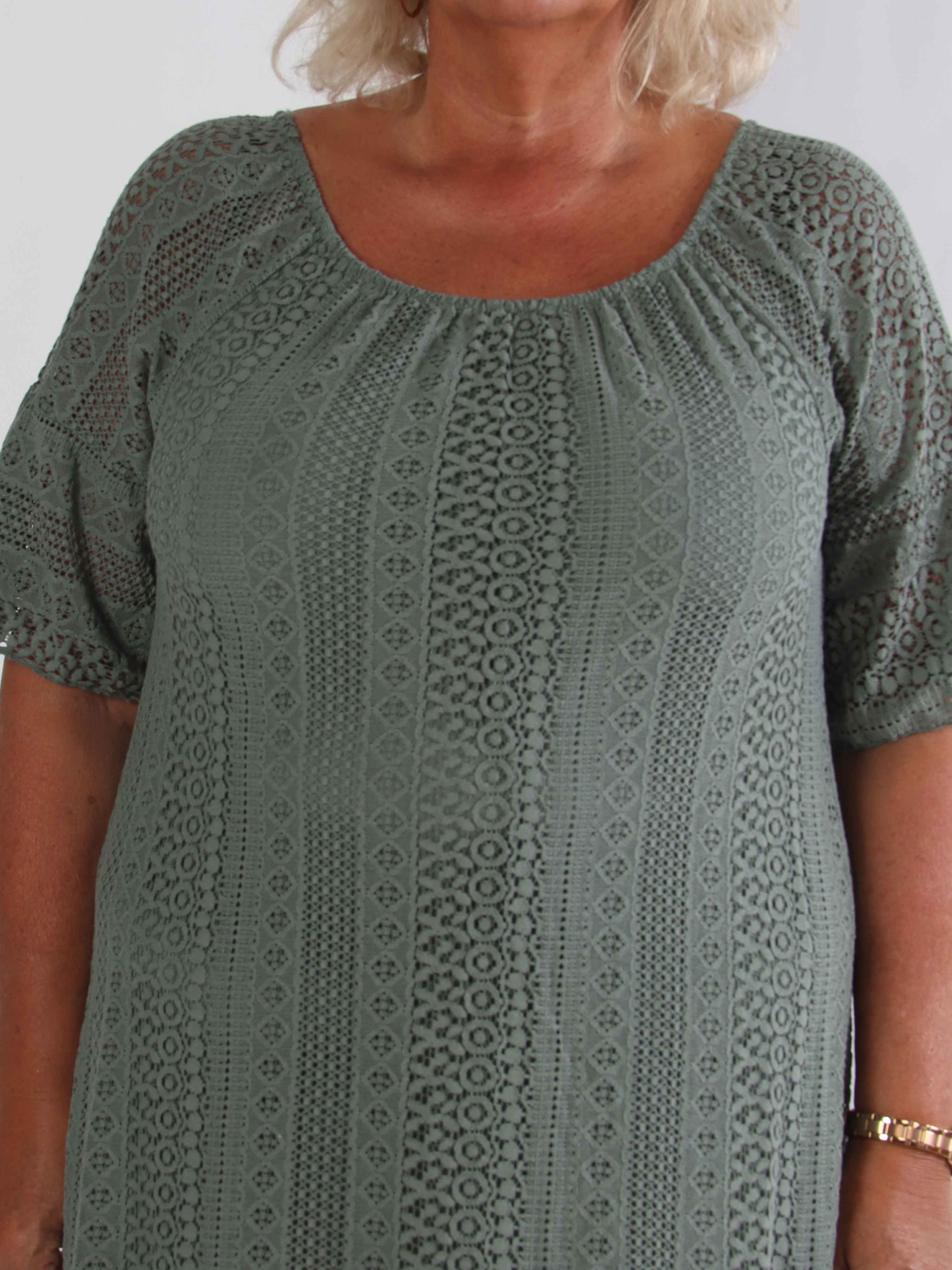 Galateia Sleeves - Plus size klänning i mjuk spets i bomull