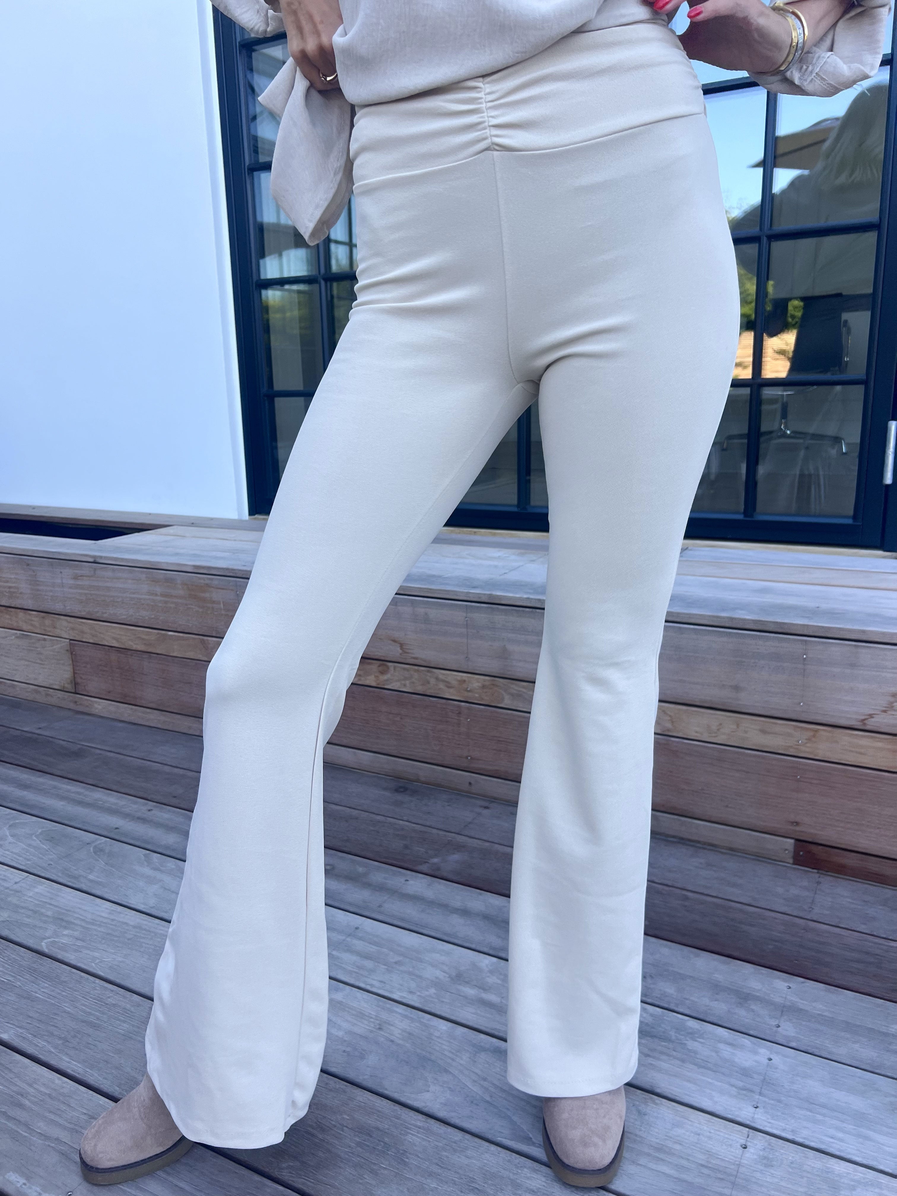 Gaja - Lösa elastiska byxor med resår i midjan