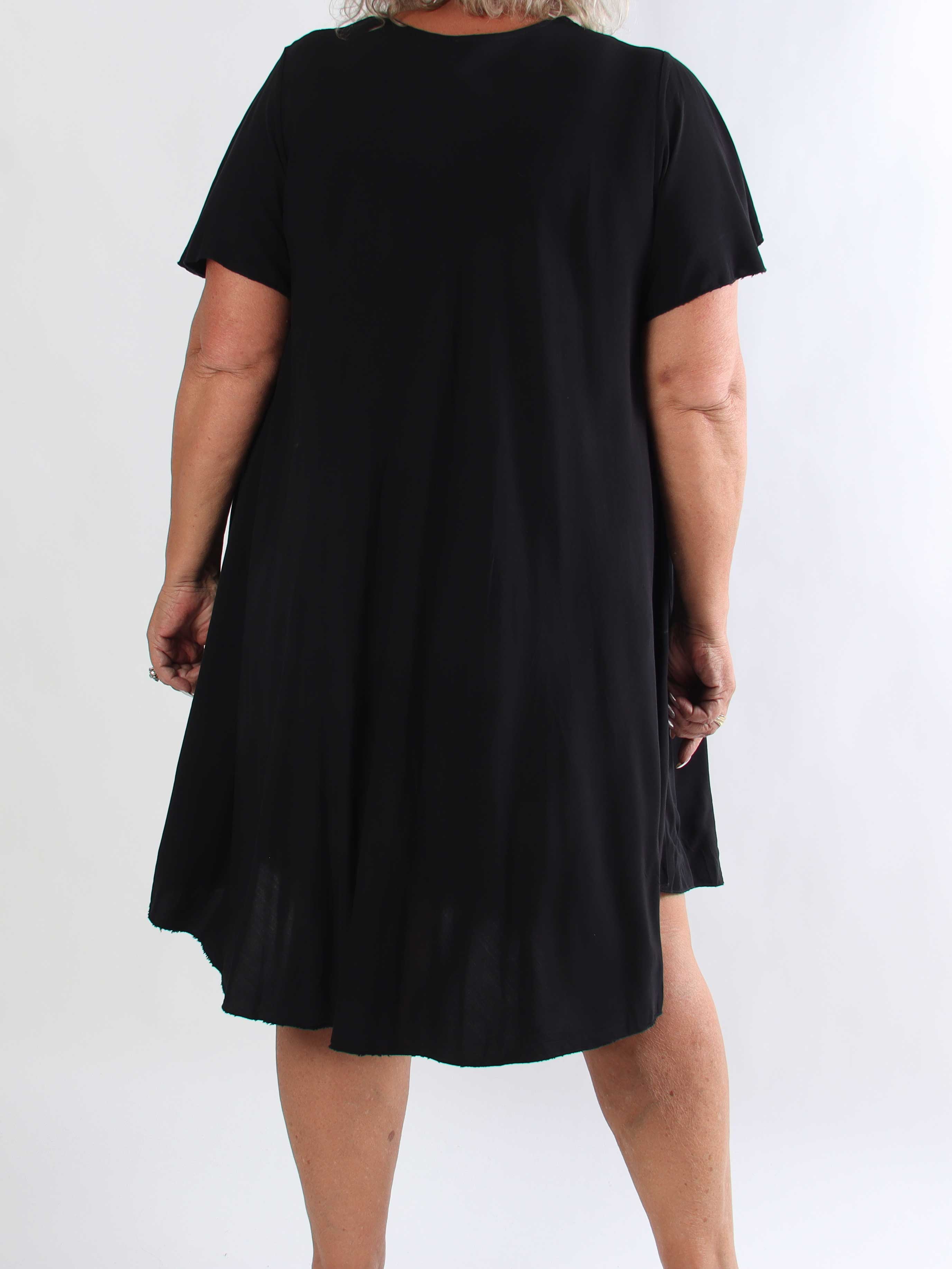 Gracia - Kort plus size t-shirt kjole i viskose med A-facon