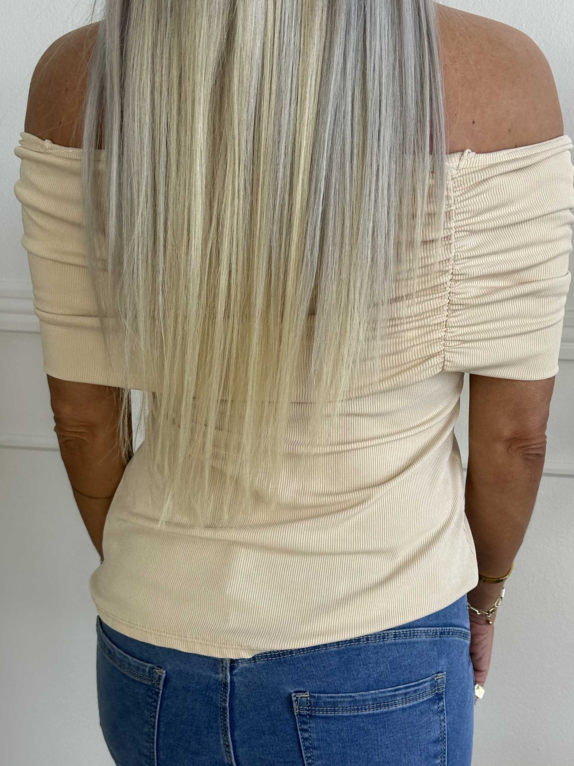 Hadiya - Söt blus utan axlar