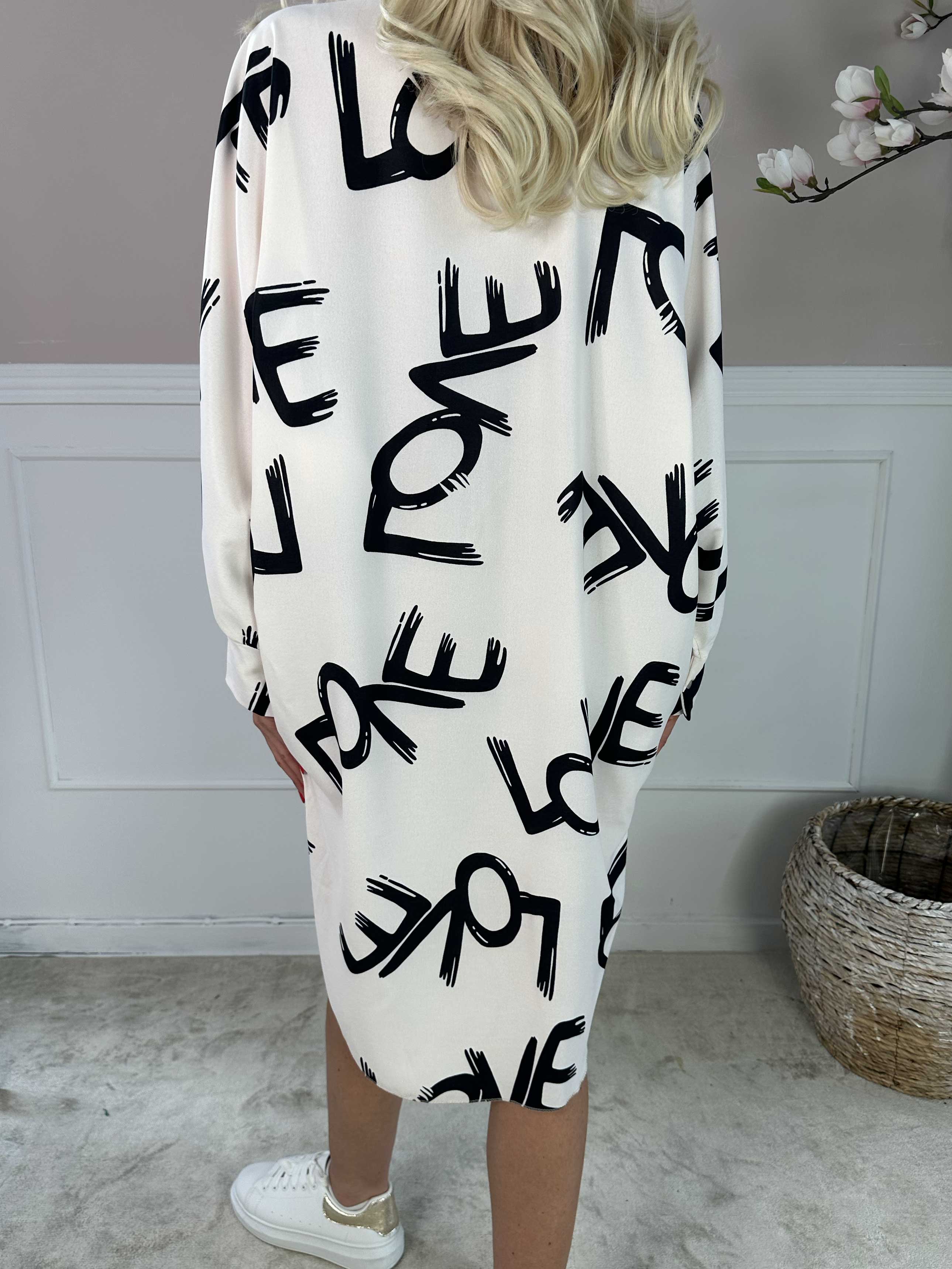 Havana - Skjortklänning med stående kärlek och fladdermusärmar