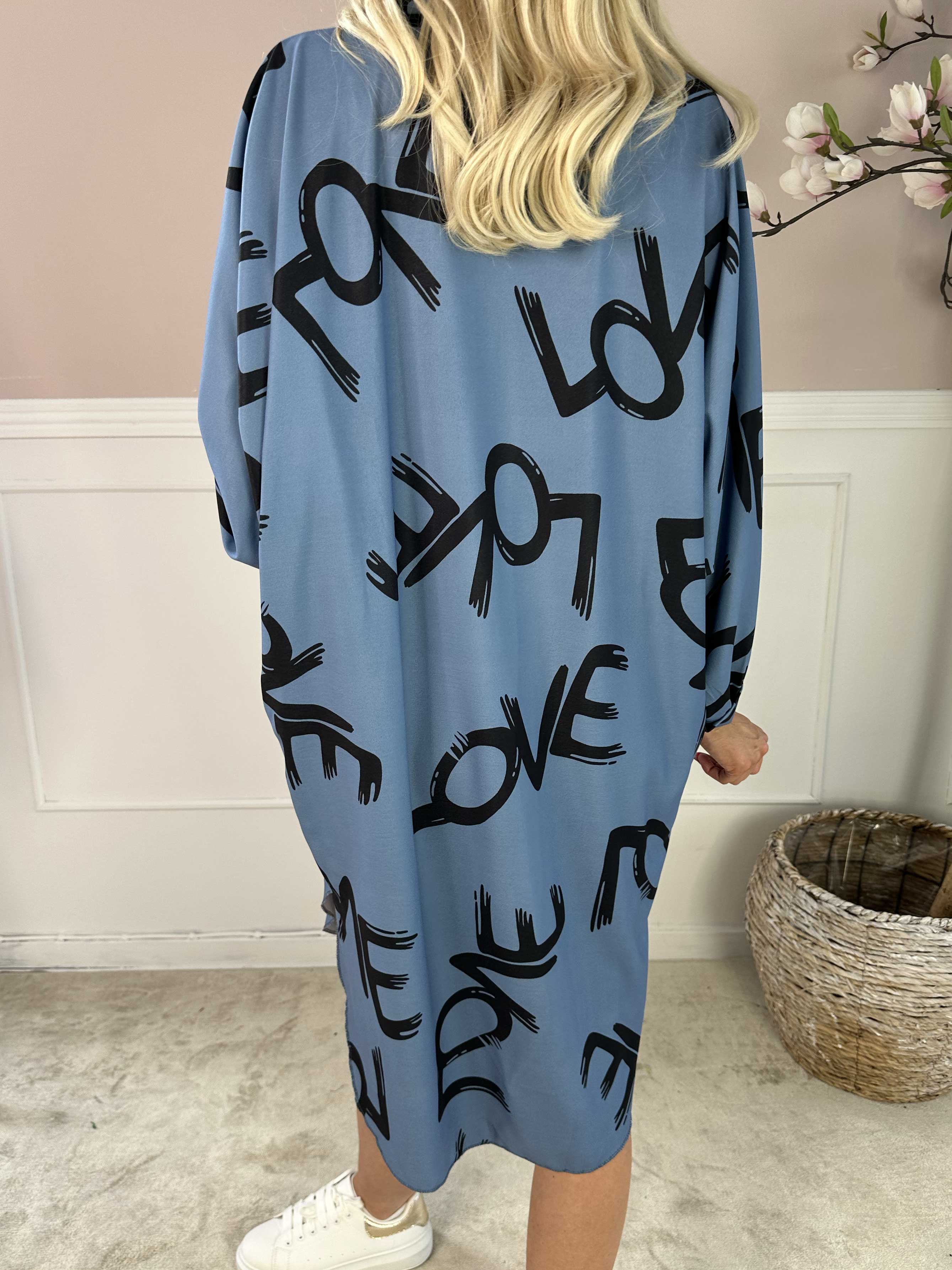 Havana - Skjortklänning med stående kärlek och fladdermusärmar