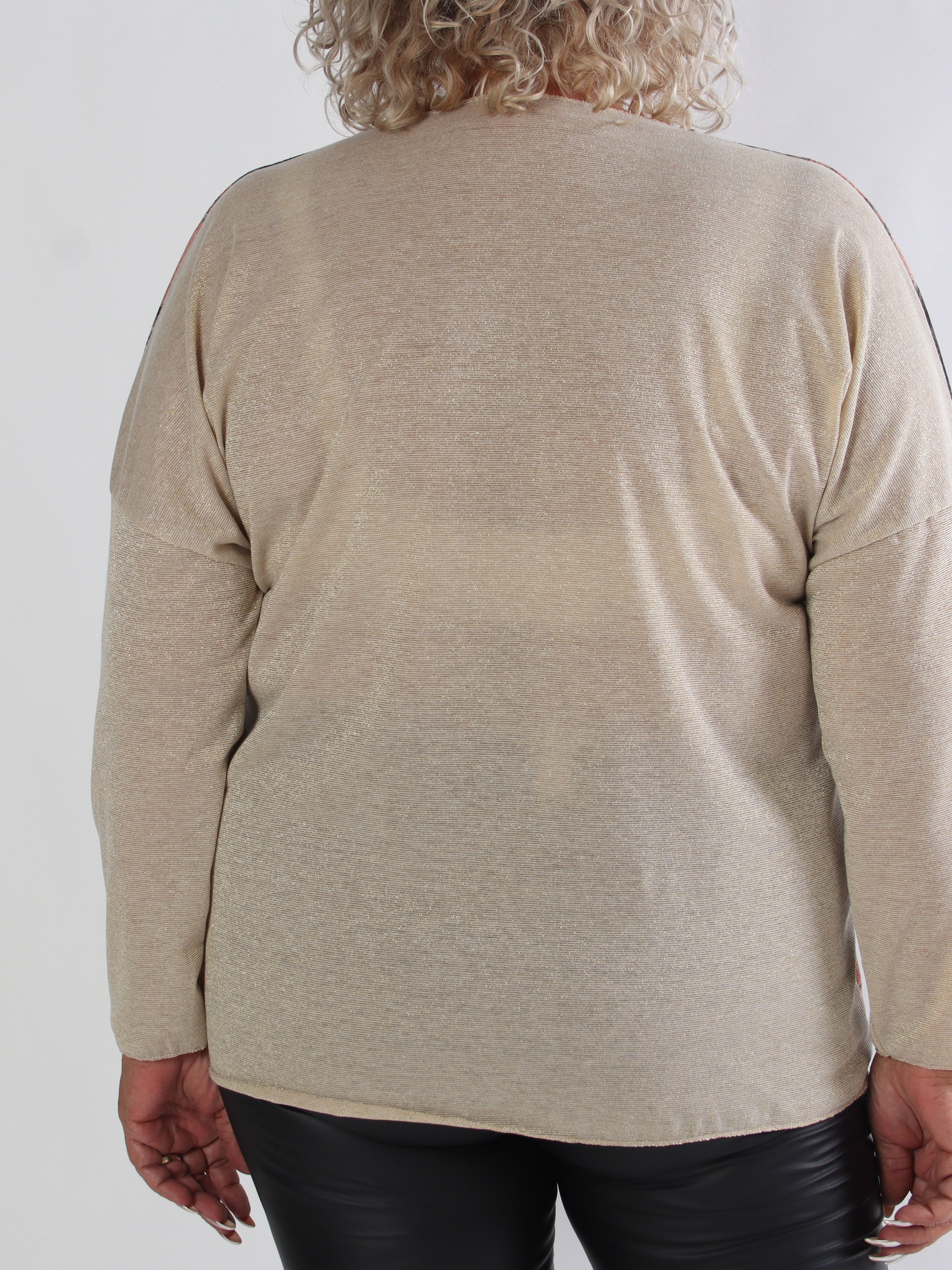 Hecate - Plus size blus med söta motiv och glittertråd