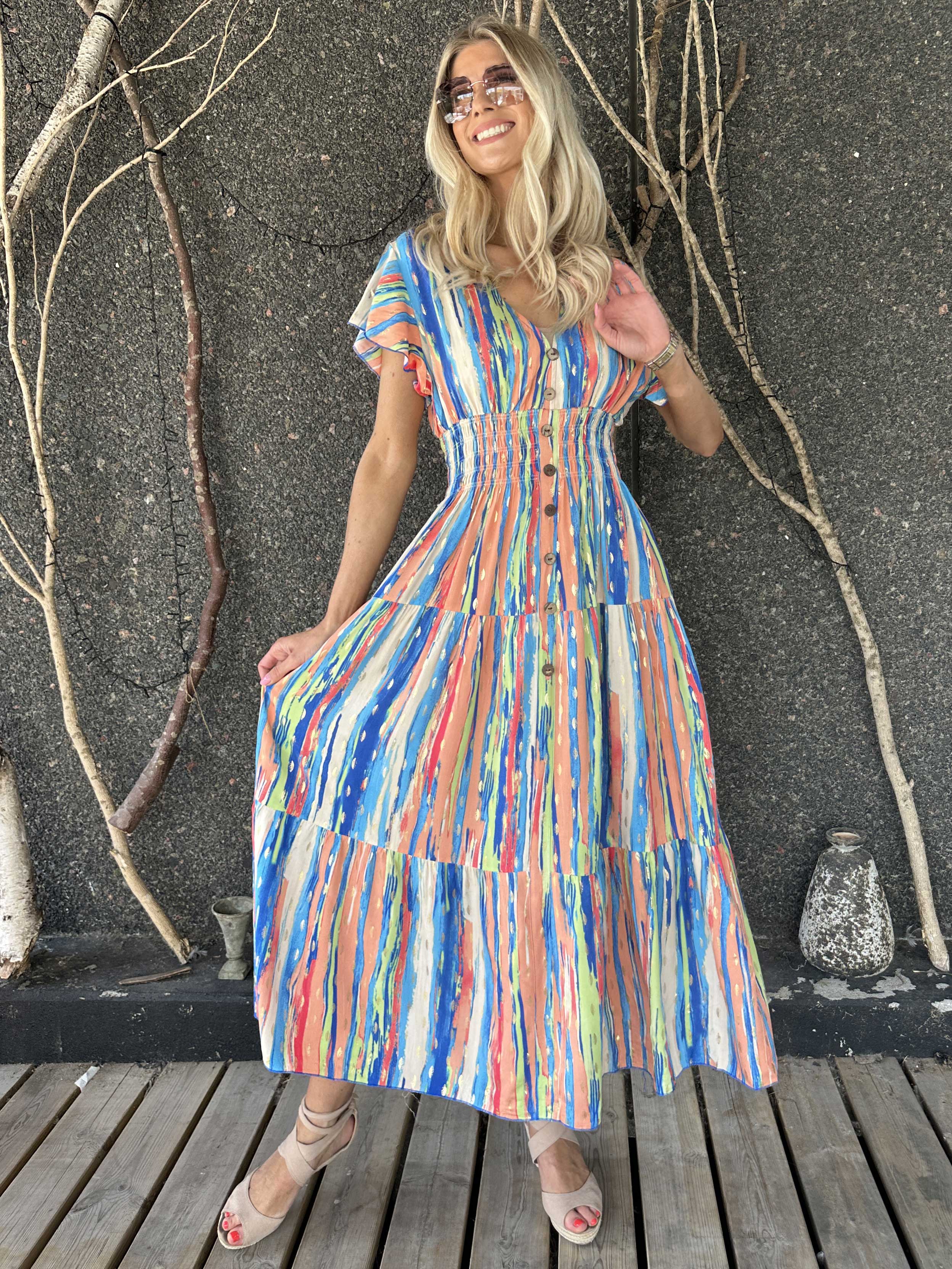 Hinata Stripe - Lång randig klänning i viskos med resår