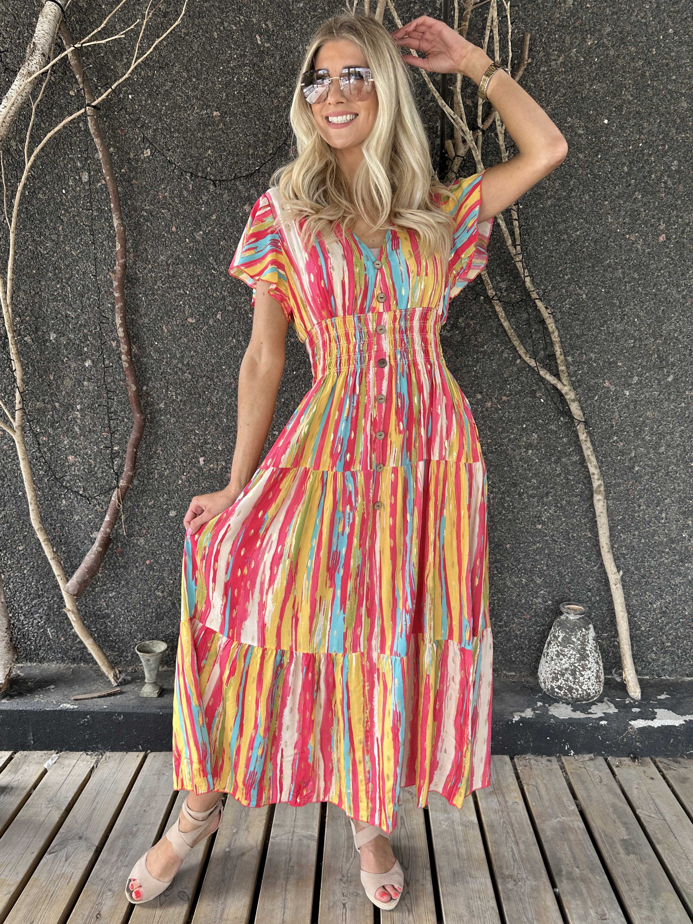 Hinata Stripe - Lång randig klänning i viskos med resår