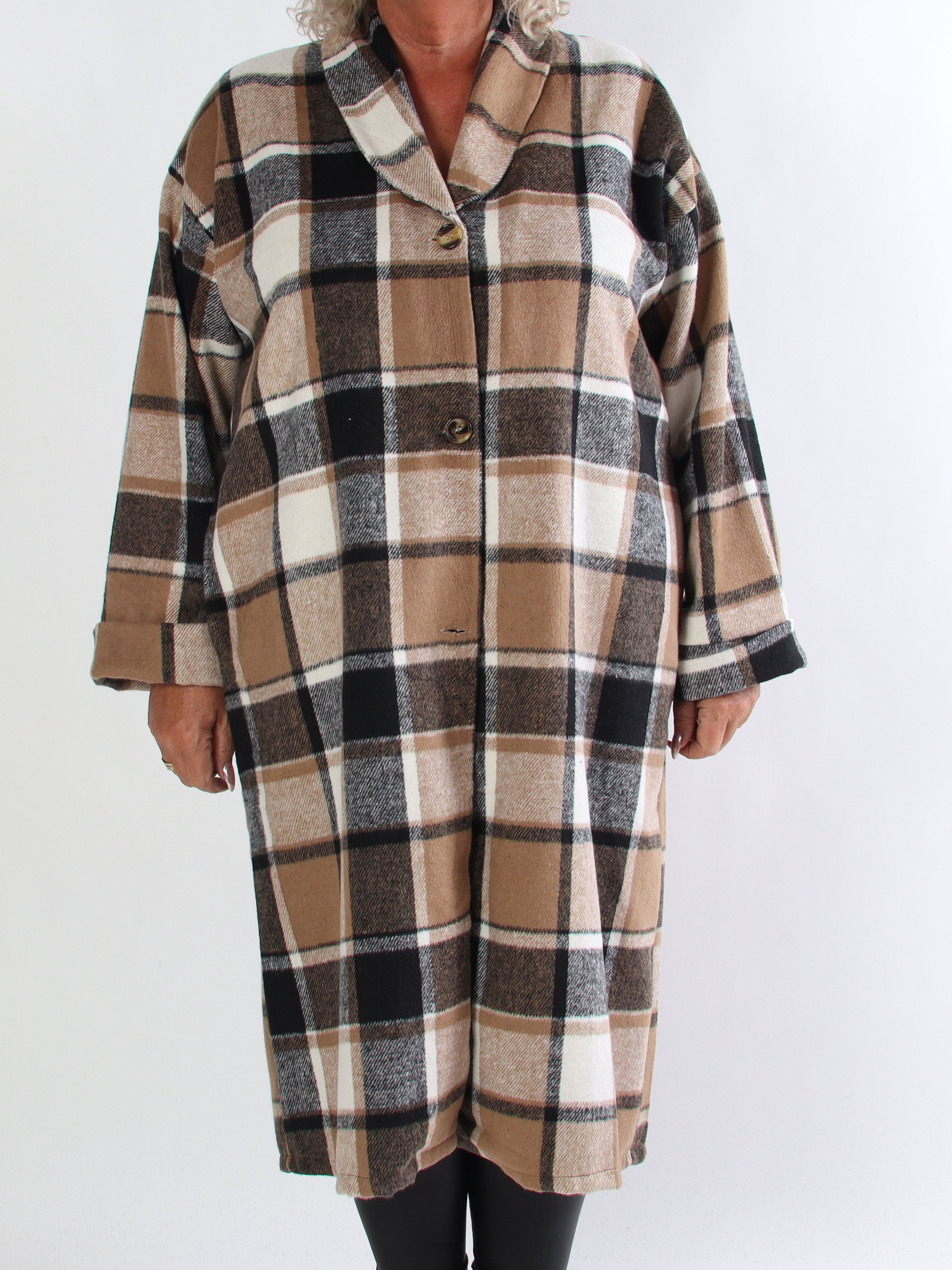 Karoline - Lång rutig plus size skjortjacka i viskos