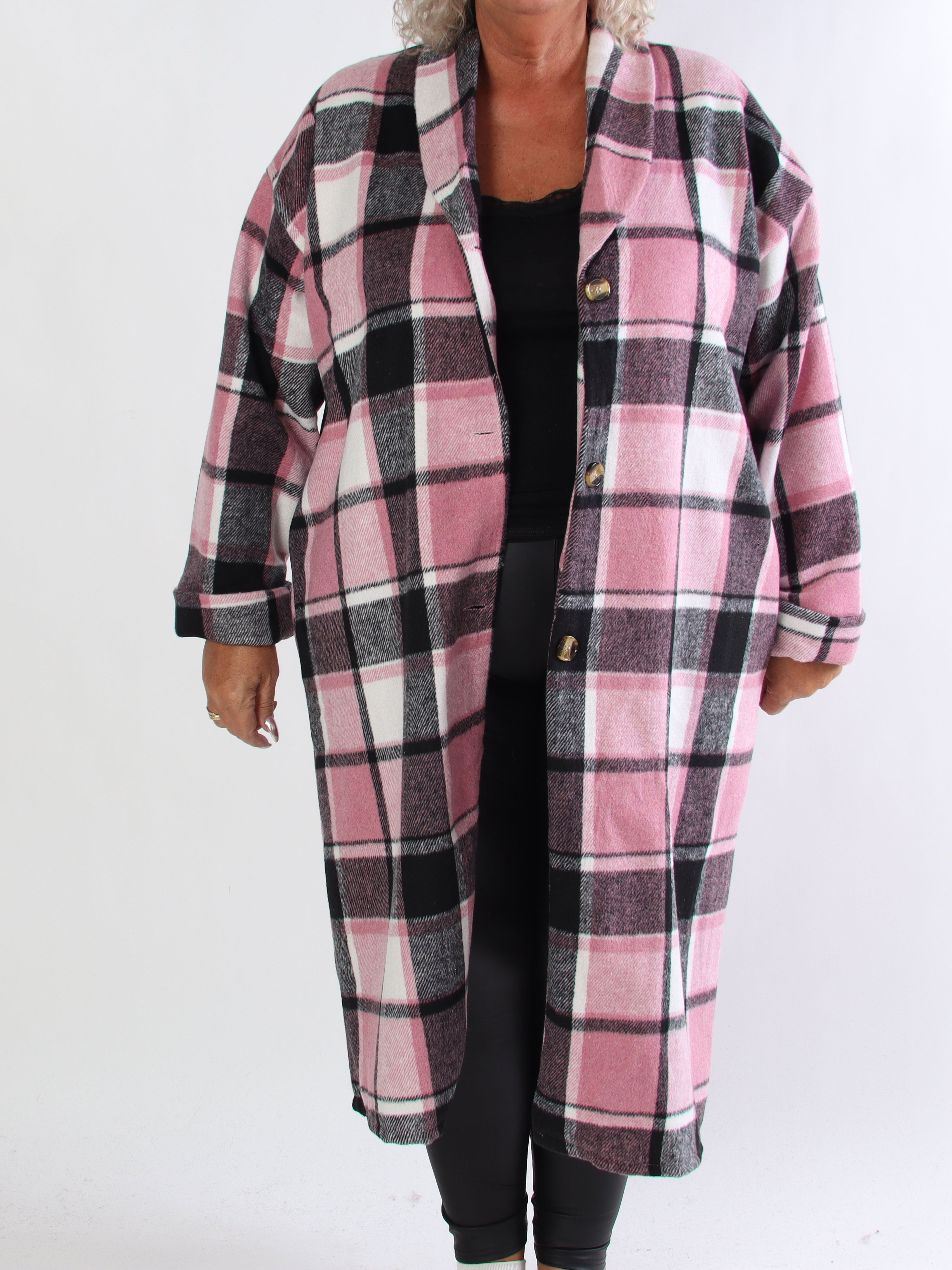 Karoline - Lång rutig plus size skjortjacka i viskos