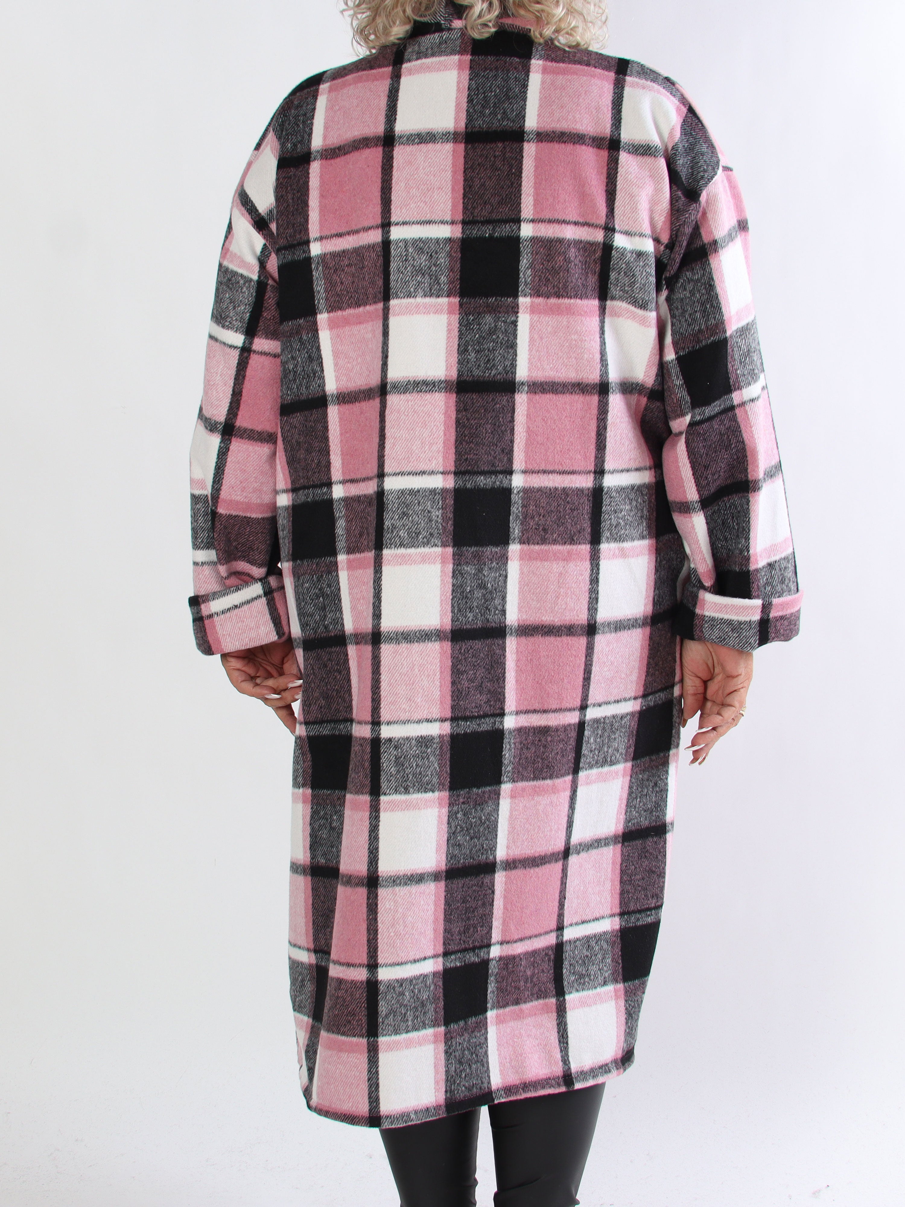 Karoline - Lång rutig plus size skjortjacka i viskos