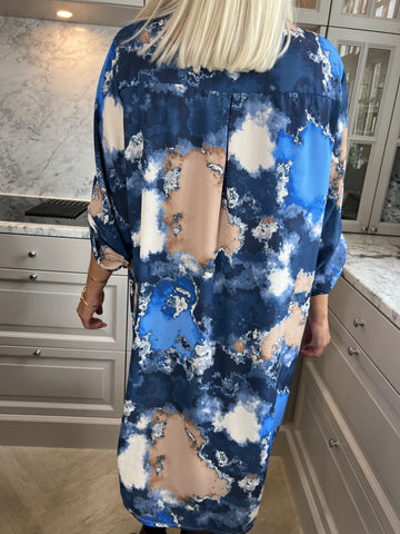 FÖRHANDSBESTÄLLNING - Vanesa Dress Batik - Lätt och luftig klänning i batikmönster