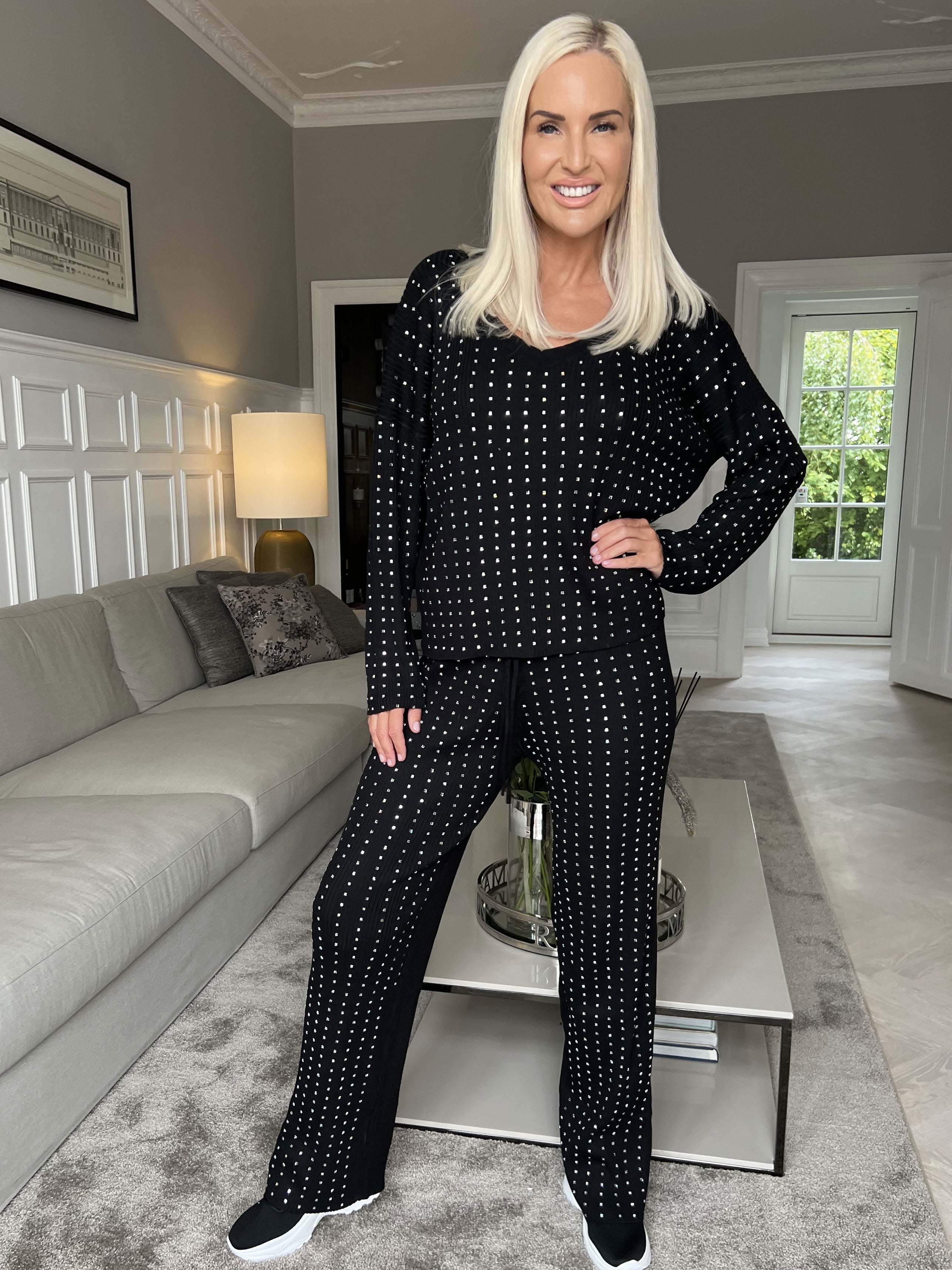 Neta - Snyggt stickset med similisten