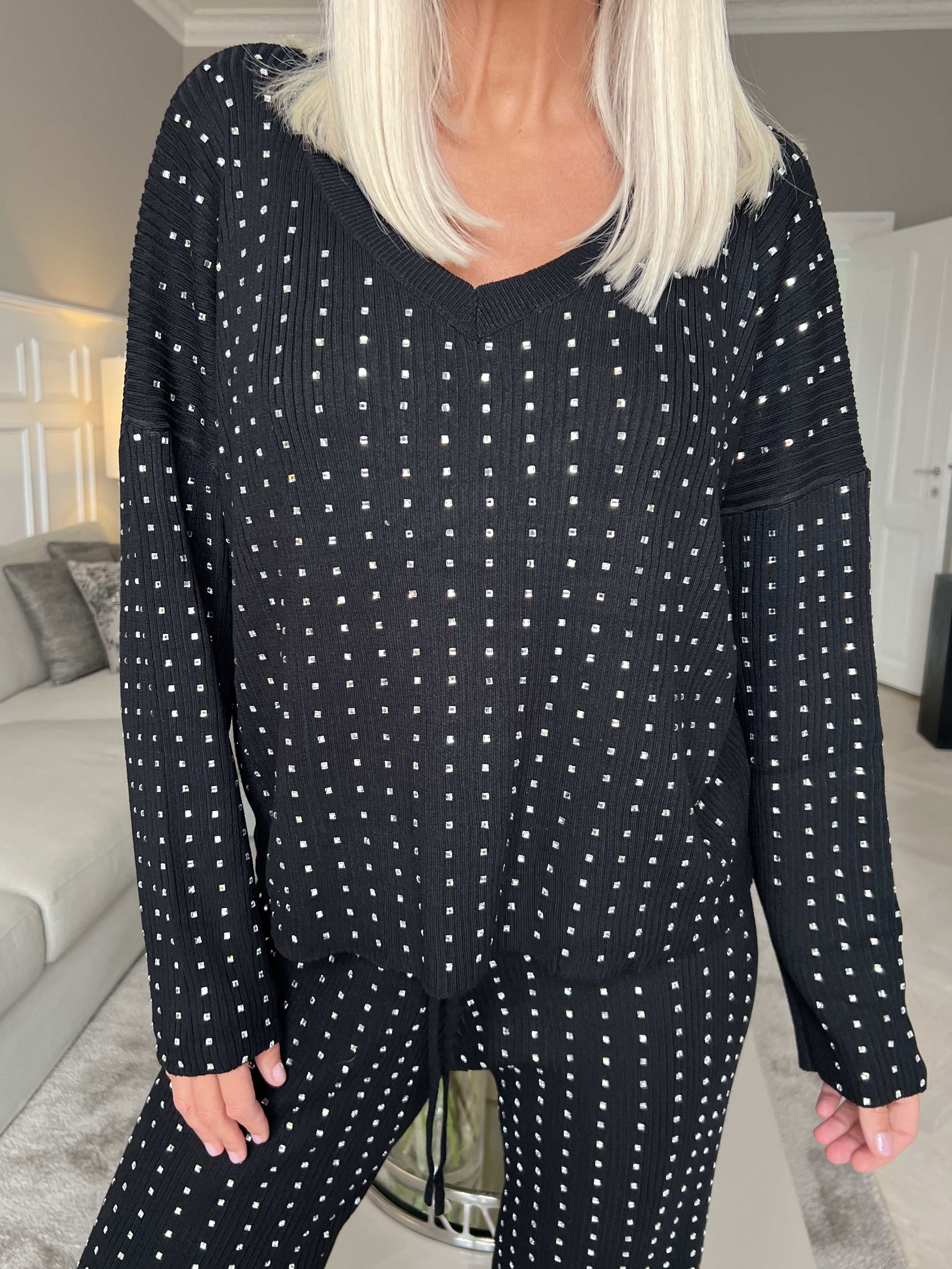 Neta - Snyggt stickset med similisten