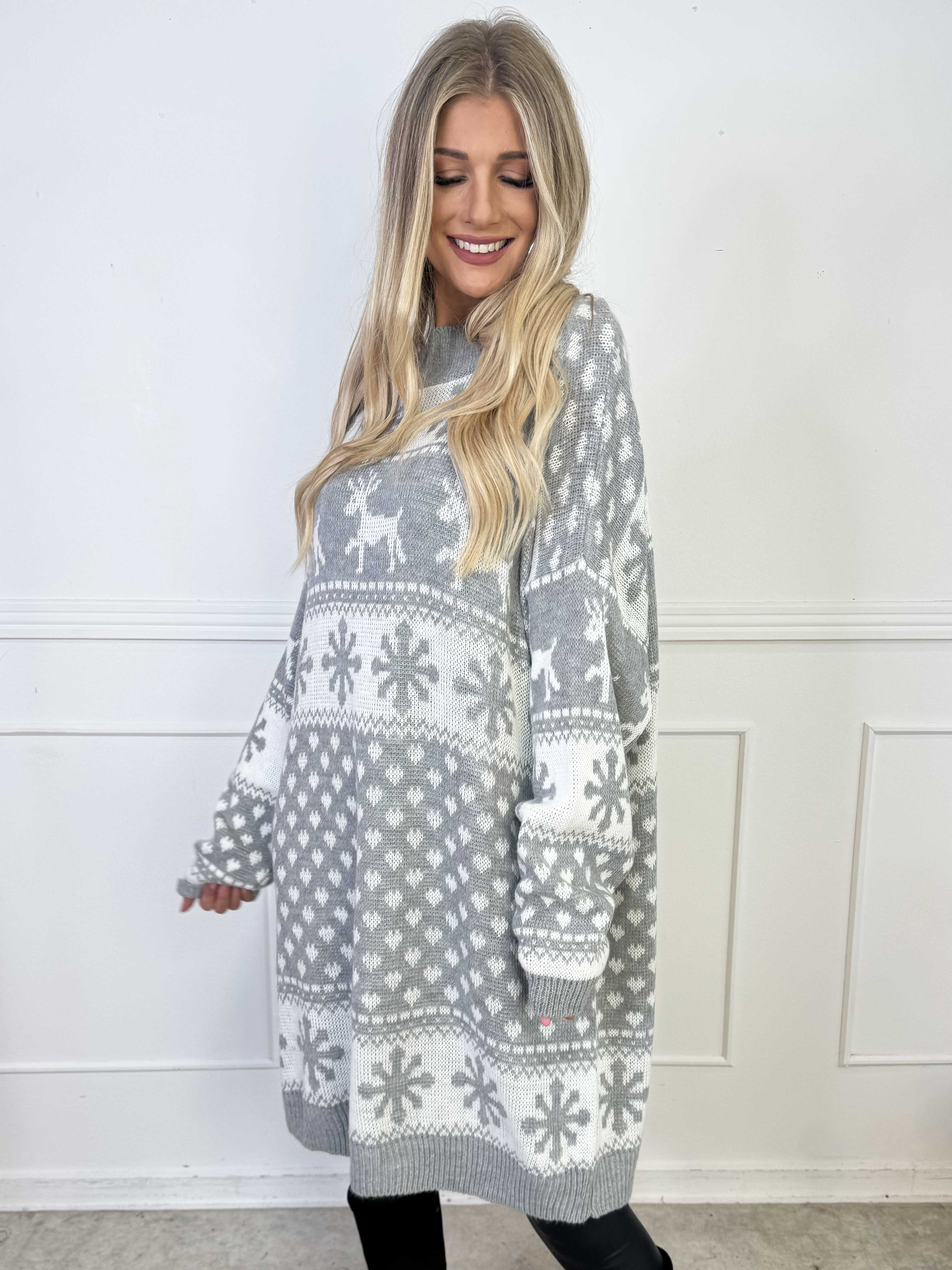 Elza - Stickad julklänning med renar och snöflingor