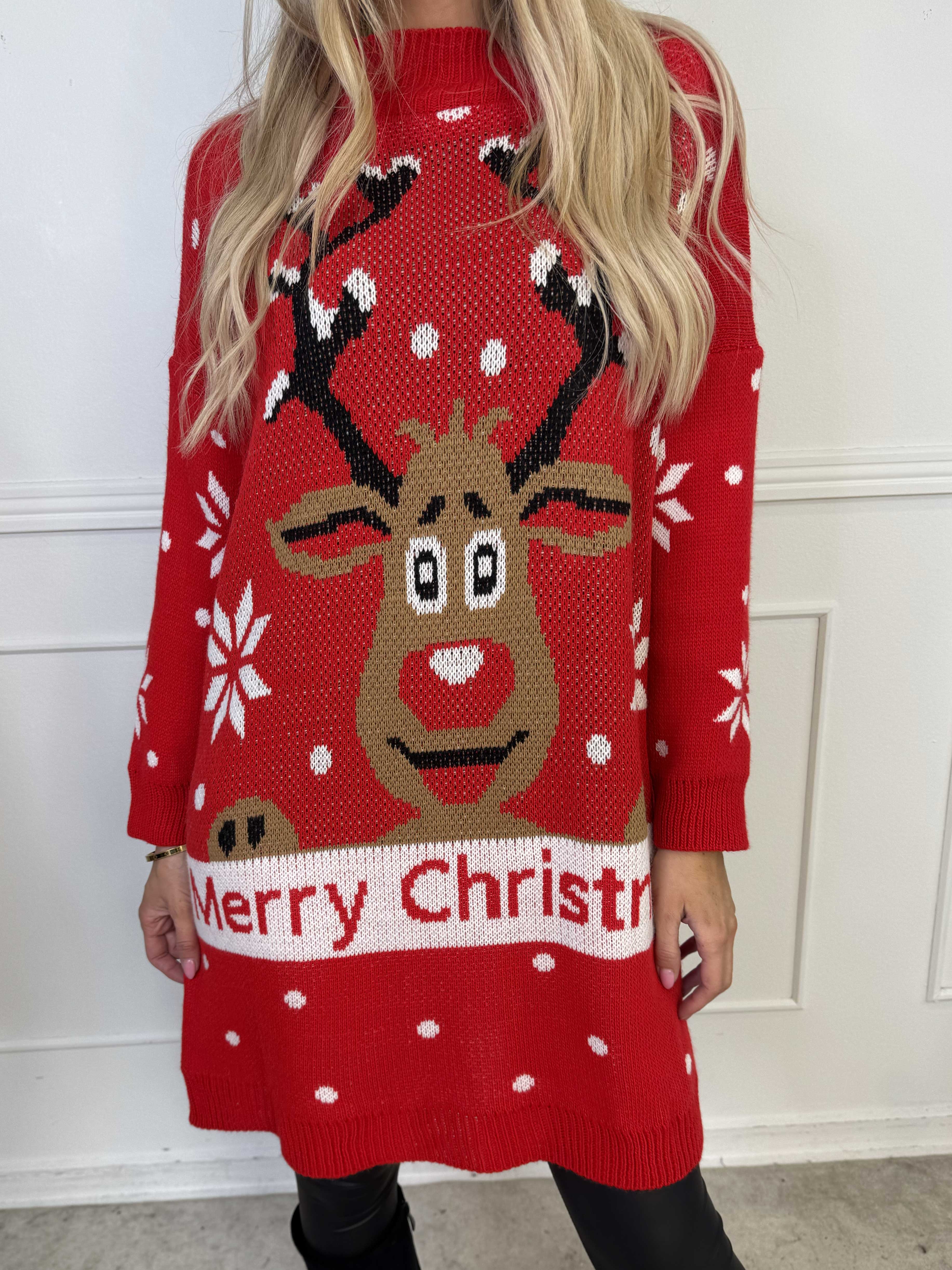 Rudy - Stickad julklänning med Rudolf på magen