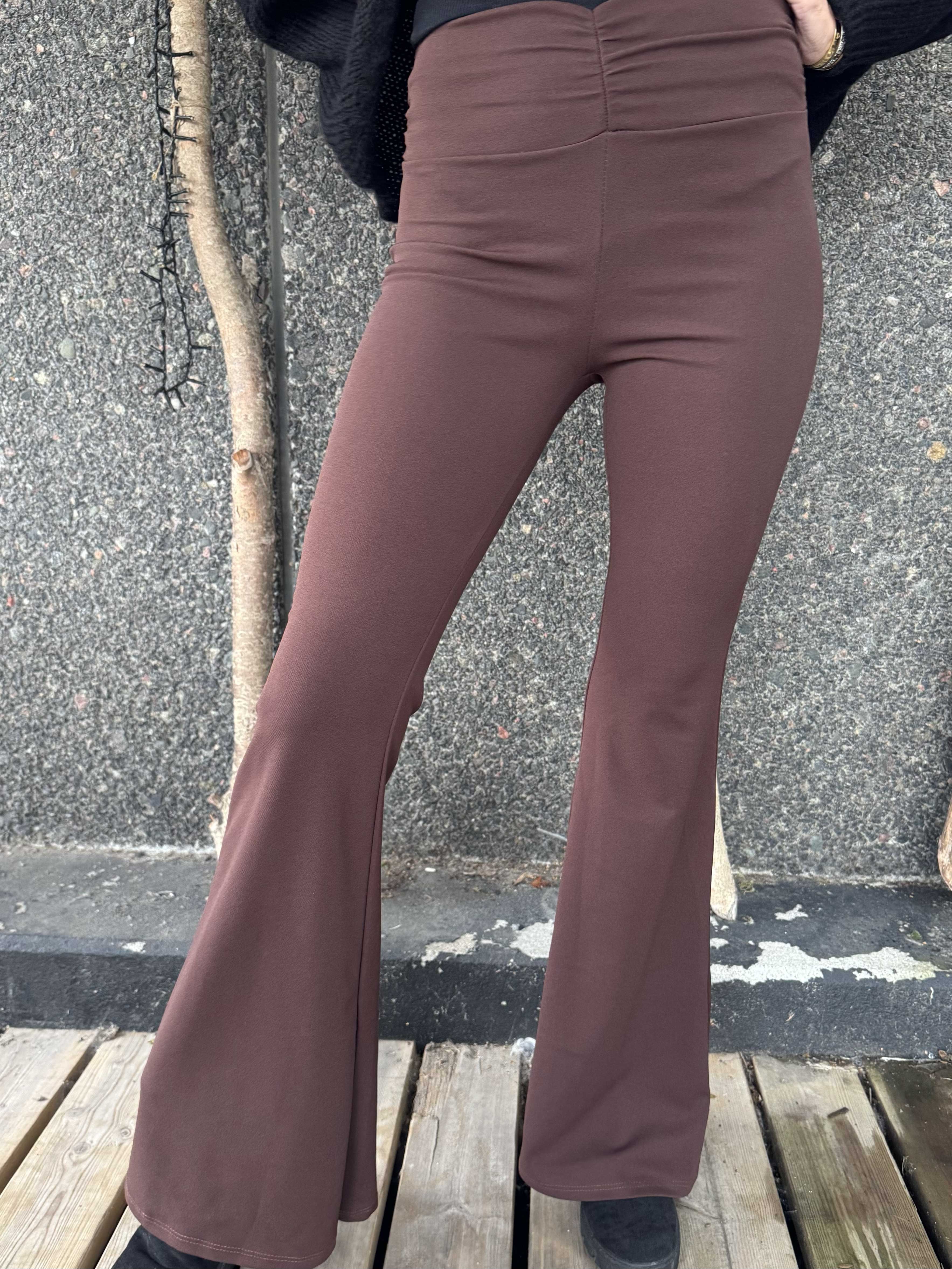 Gaja - Lösa elastiska byxor med resår i midjan