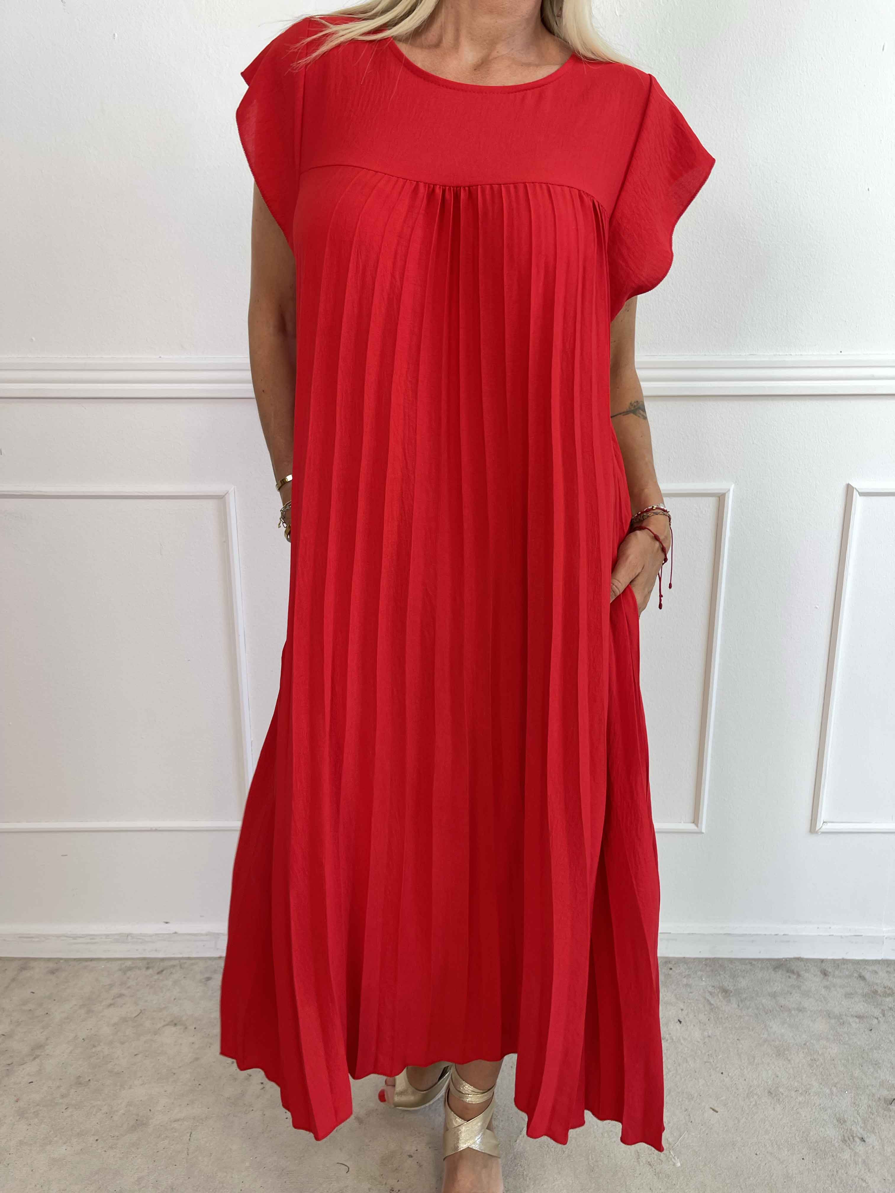 Nancy - Lång klänning med veck och volangärmar