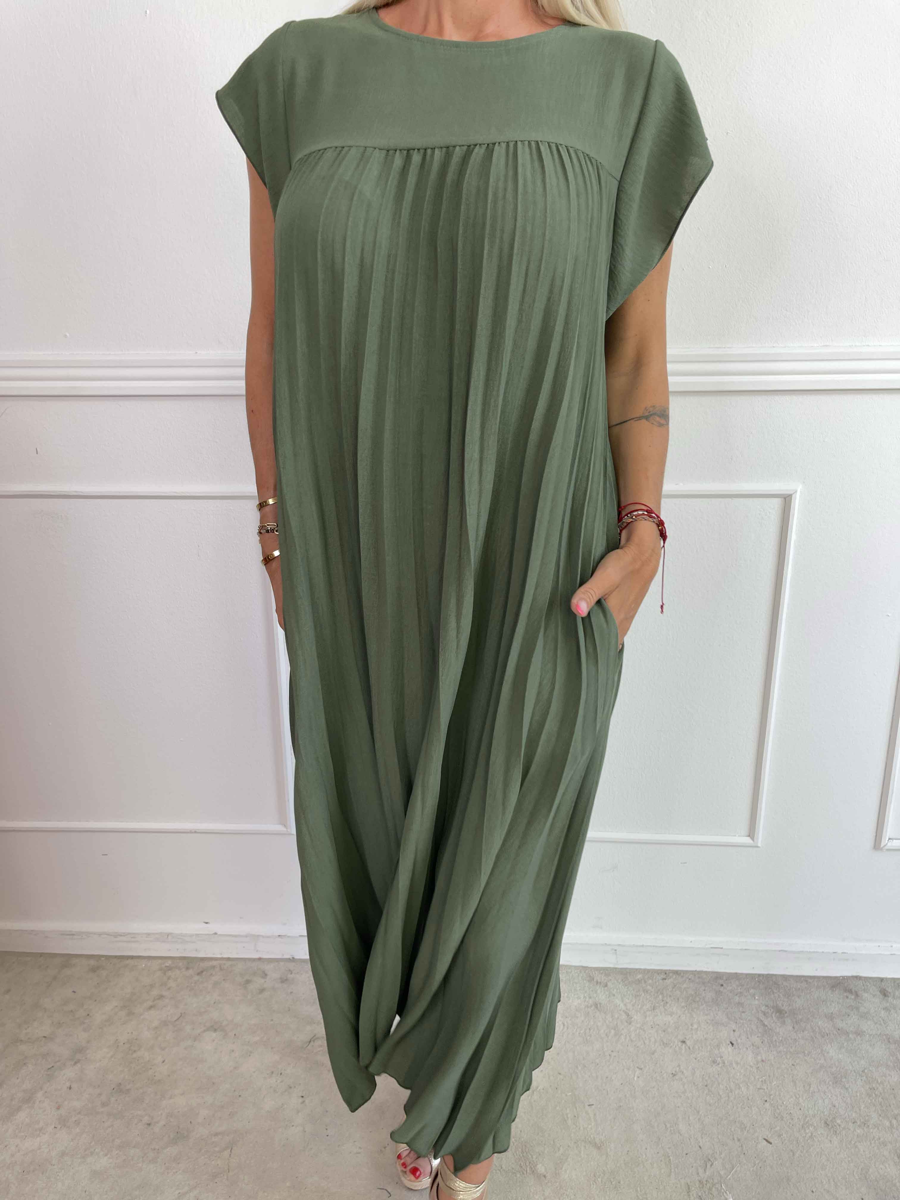 Nancy - Lång klänning med veck och volangärmar