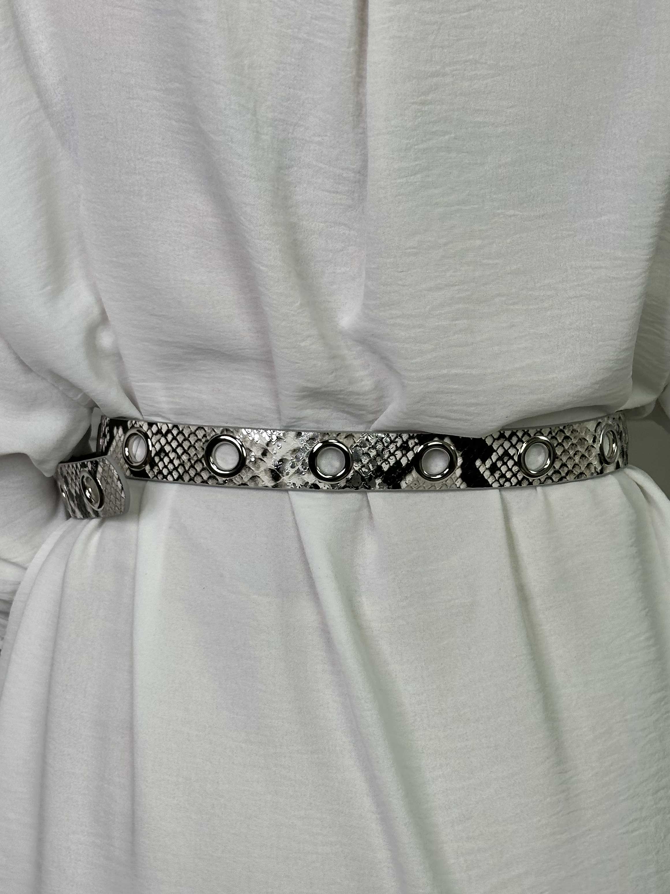 Kourtney - Djurmönstrat bälte med metallringar